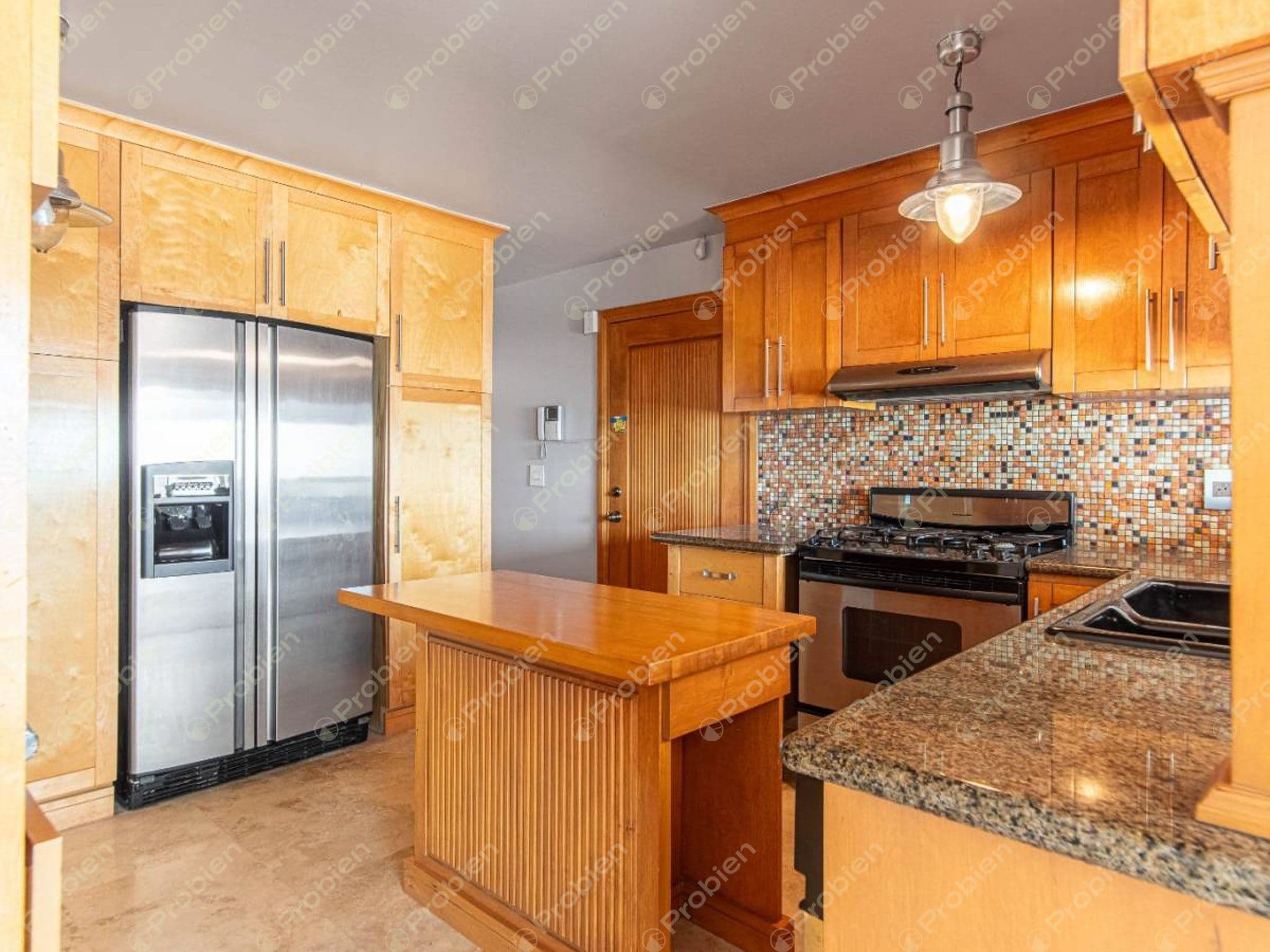 Casa amueblada en renta con vista privilegiada en San Antonio del Mar