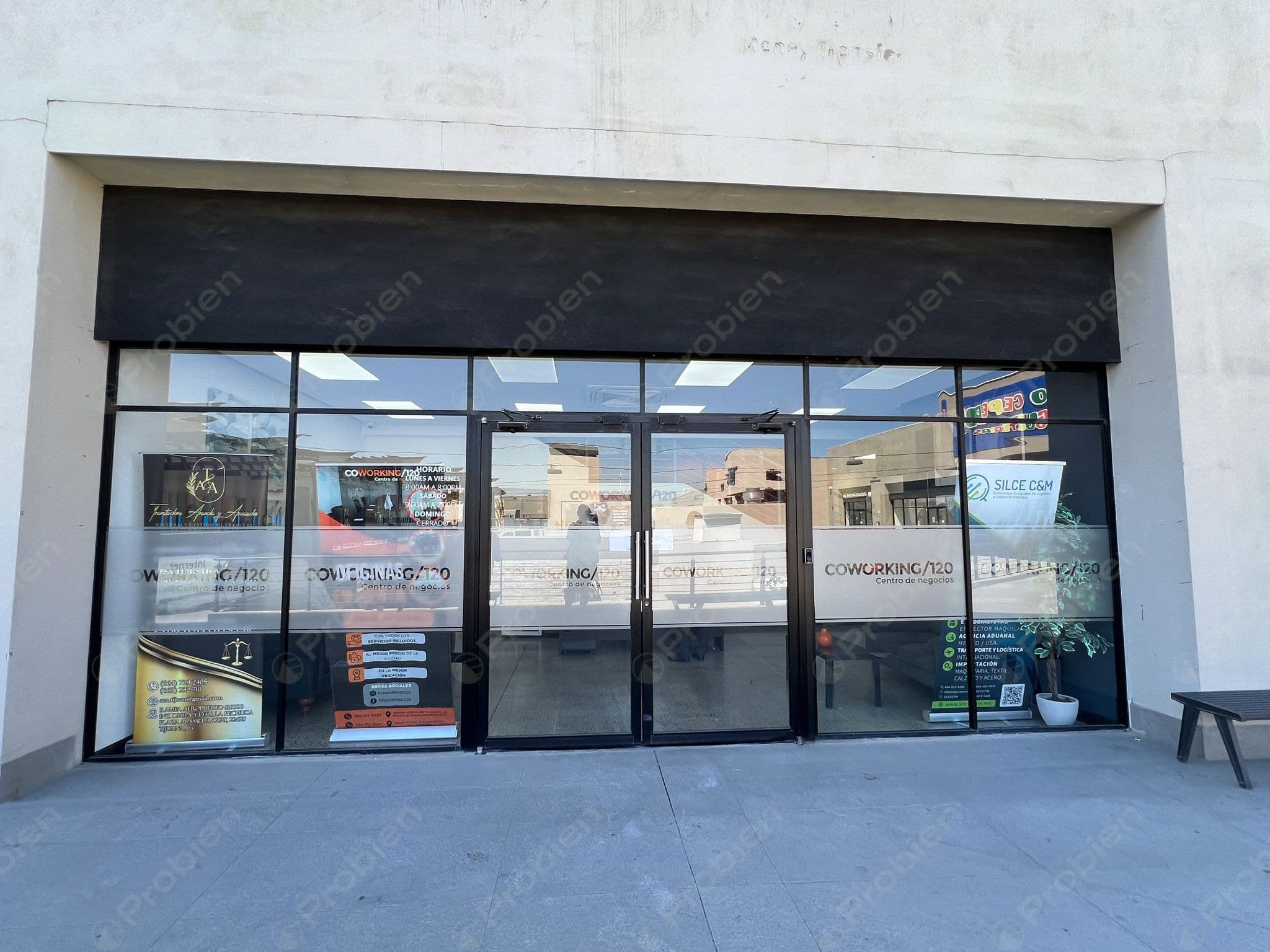 Local en Renta - Dentro de Plaza Alameda Otay