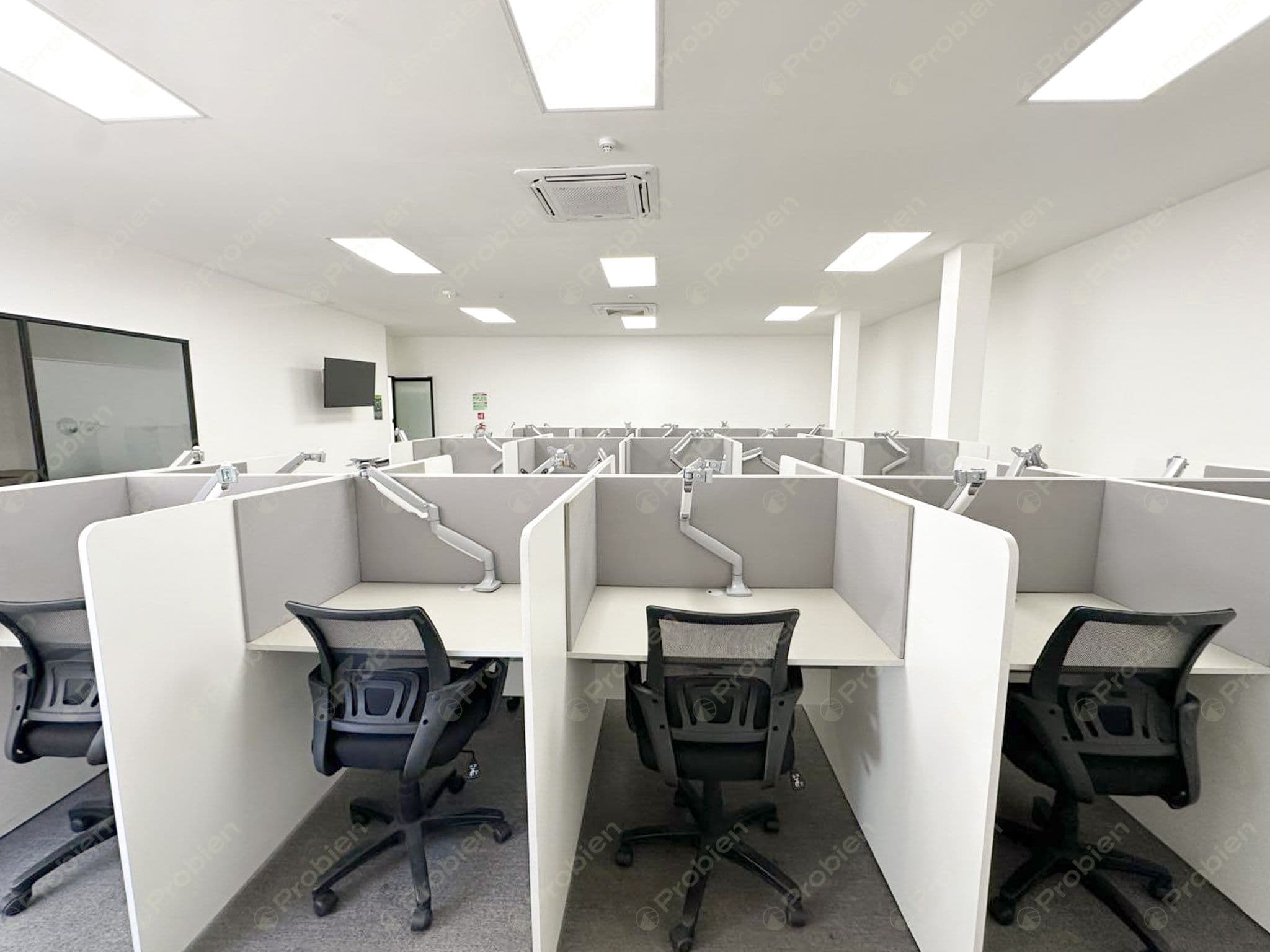 Oficina en Renta Coworking 121.92 m² - En Plaza Alameda Otay