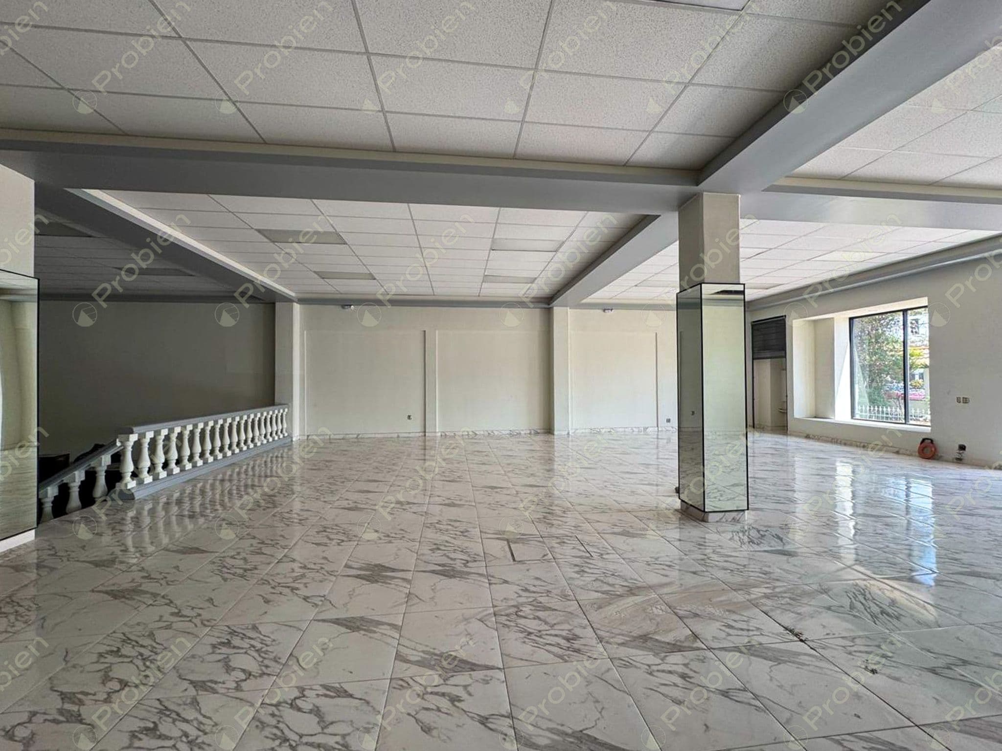 Local comercial en renta sobre Paseo Playas de Tijuana, avenida principal