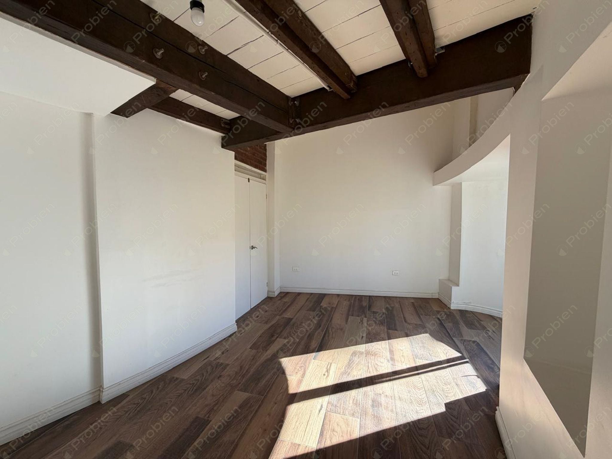 Casa en Renta en Lomas de Aguacaliente – Zona Residencial Tranquila y Bien Ubicada - Foto 11 de 24