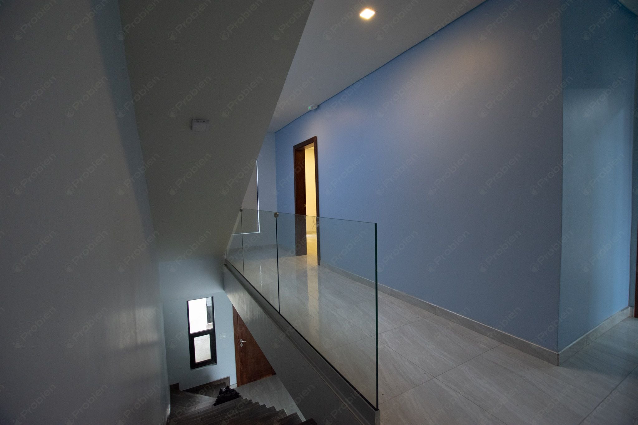 Moderna Casa en Renta en Rosarito – 3 Niveles, Terraza y Amplio Patio - Foto 12 de 22