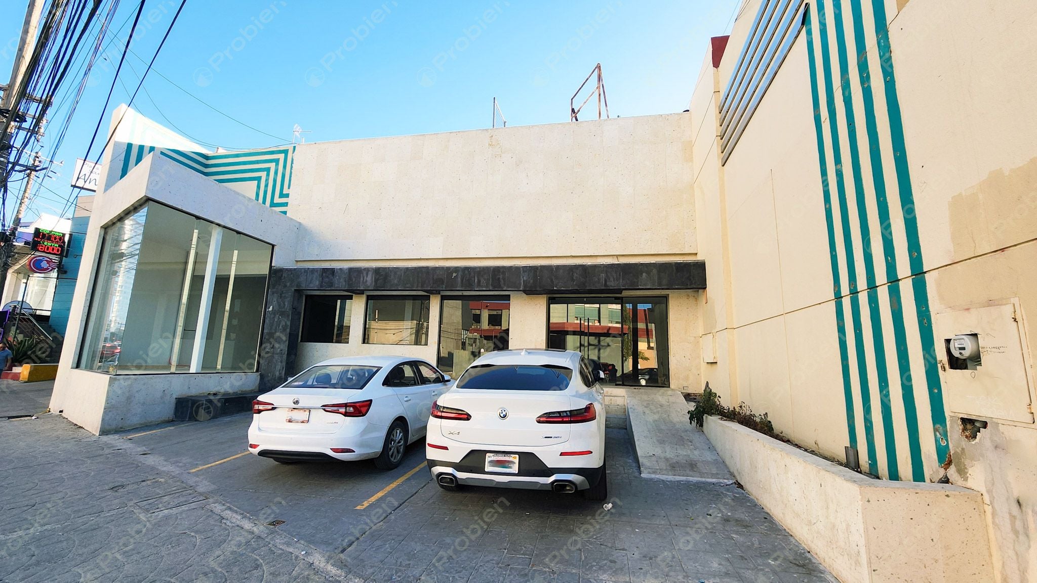 Bodega o Local Comercial en Venta / Renta - Blvd. Agua Caliente - Foto 3 de 11