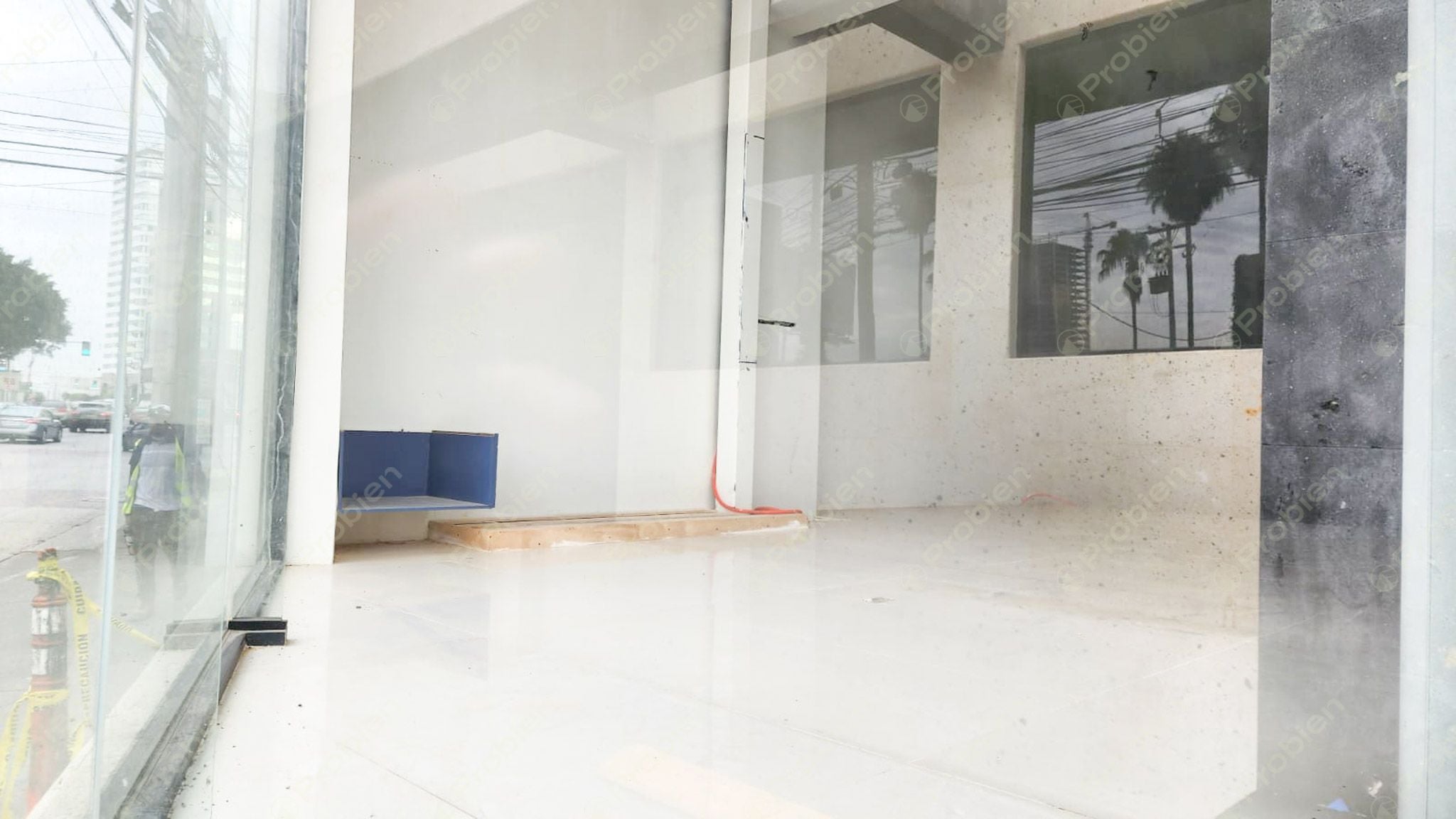 Bodega o Local Comercial en Venta / Renta - Blvd. Agua Caliente - Foto 8 de 11