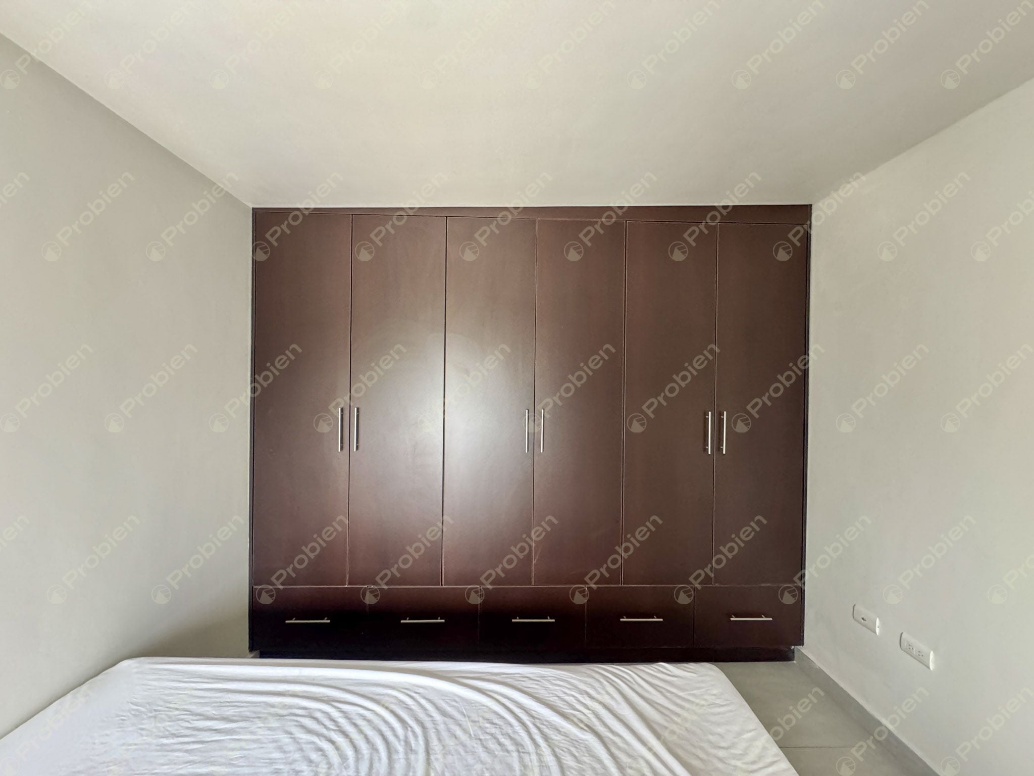 Departamento Amueblado en Renta en La Rioja – 3 Recámaras y Amenidades Completas - Foto 13 de 14