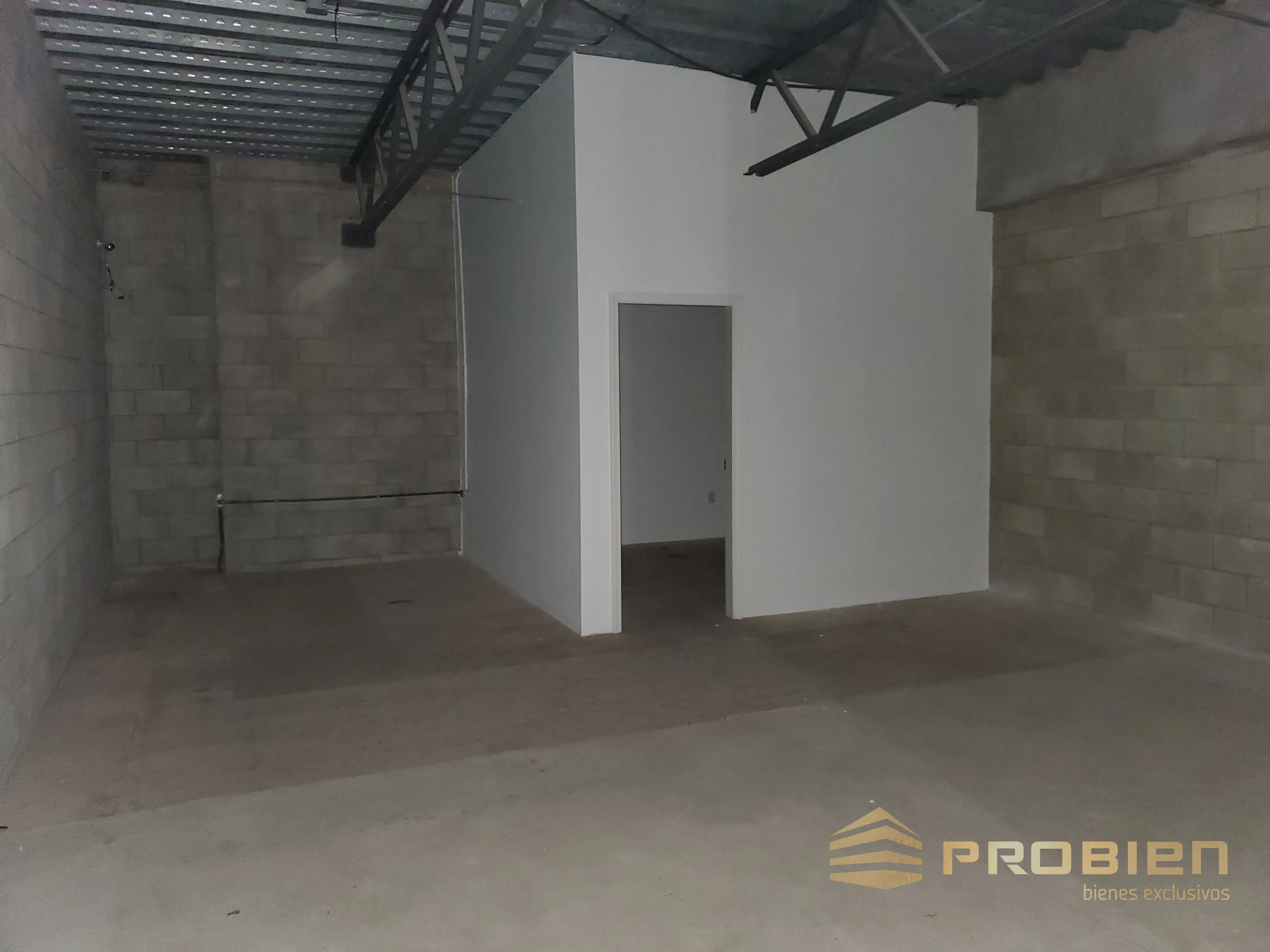 Plaza comercial en renta- Col. Aeropuerto (Plaza Aeropuerto) - Foto 6 de 11