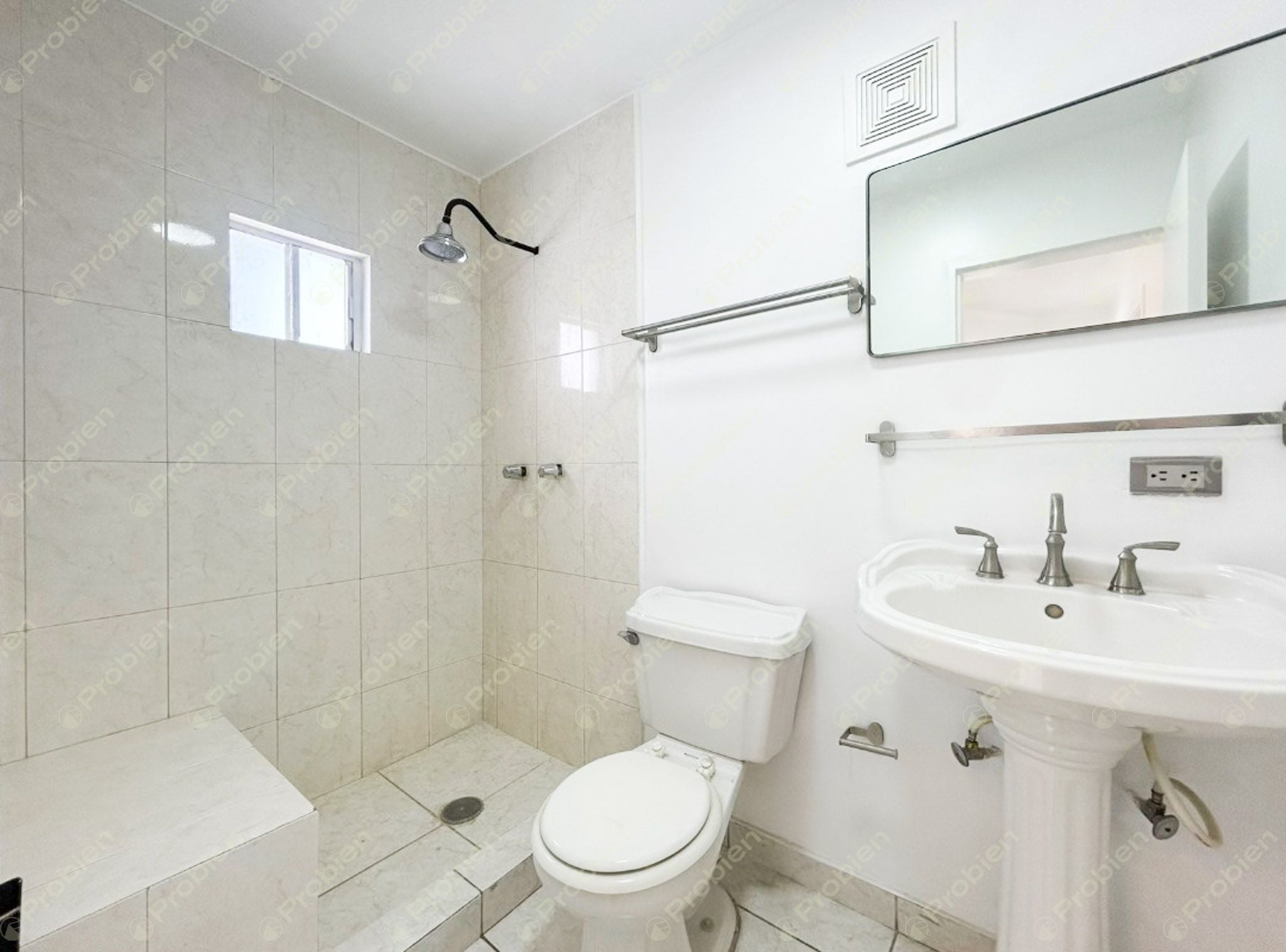 Casa en Venta en Playas de Tijuana – 3 Recámaras y 3 Estacionamientos - Foto 7 de 10