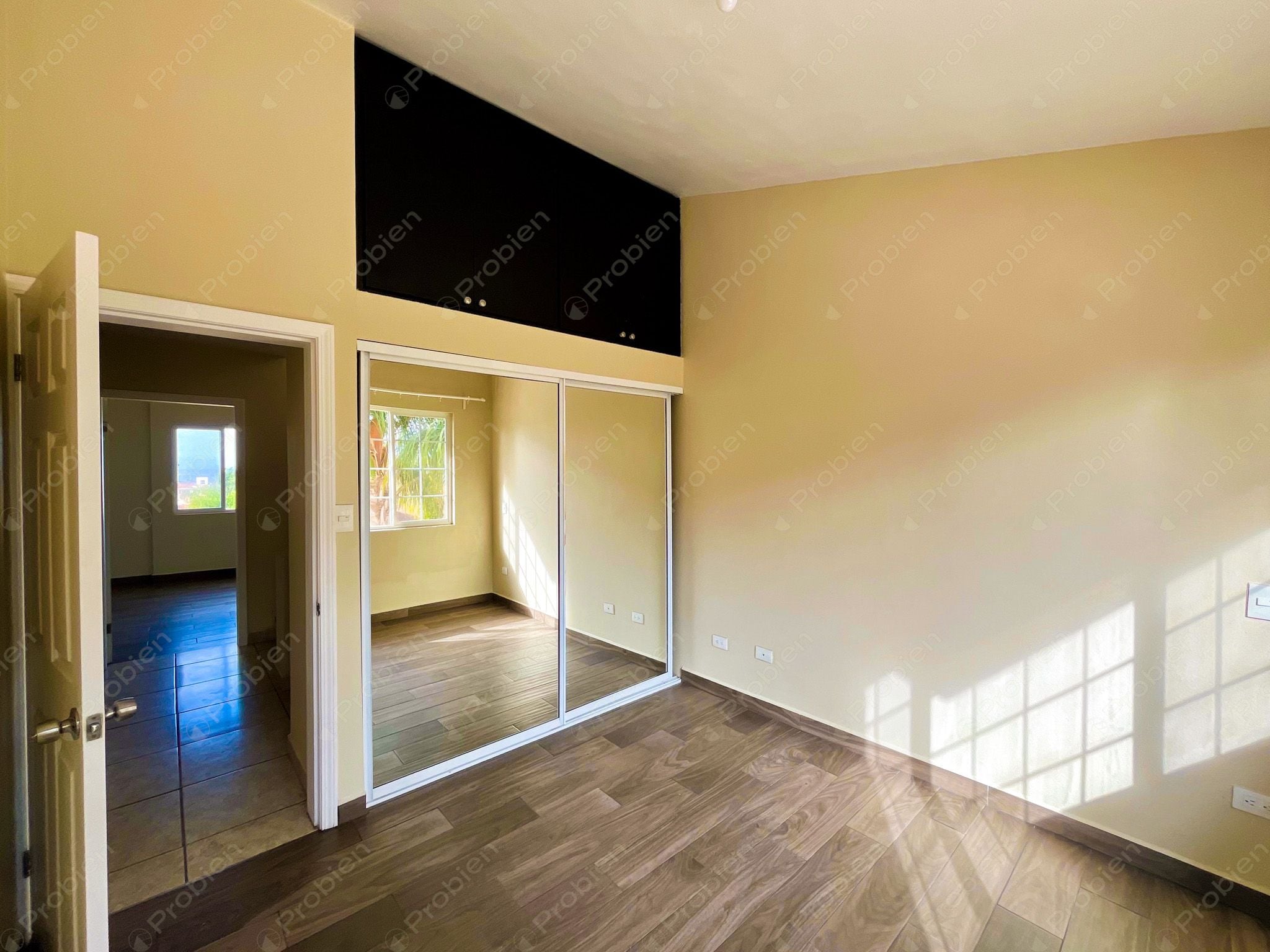 Hermosa Casa en Renta en La Cúspide – Vista al Mar y Terraza con Pérgola - Foto 15 de 19