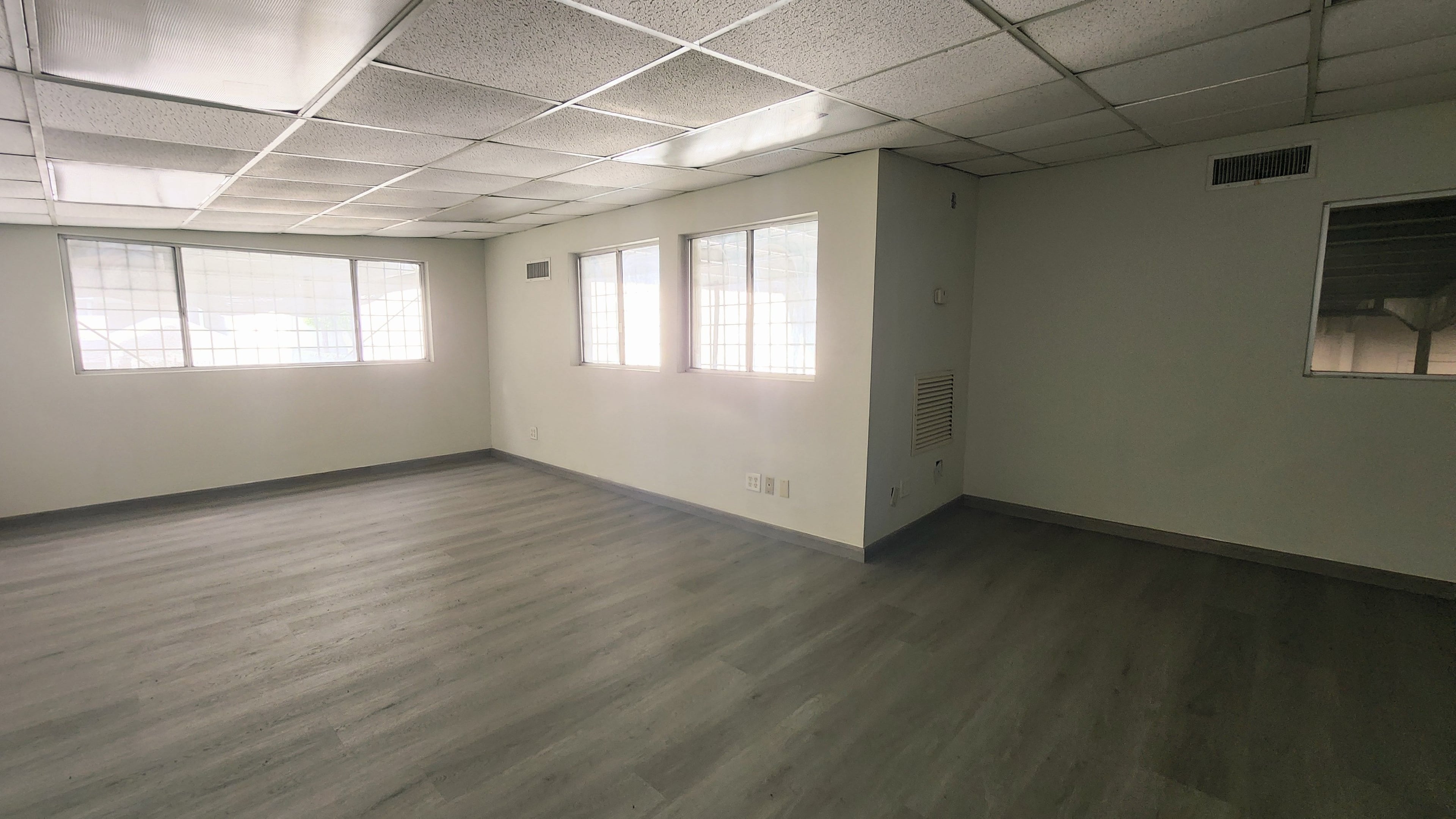 Bodega de 1,923 m² en Renta – Parque Industrial Cibac con Oficinas y Muelle - Foto 7 de 20