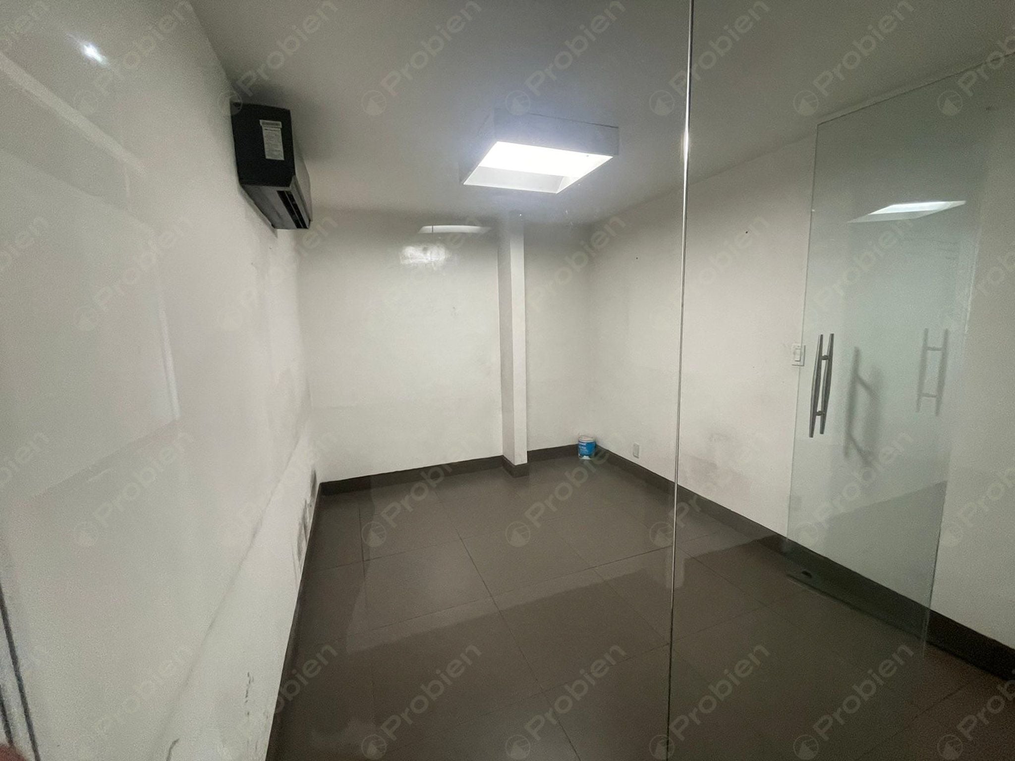 Oficina en Renta - Business Center en Zona Rio Planta Baja - Foto 6 de 12