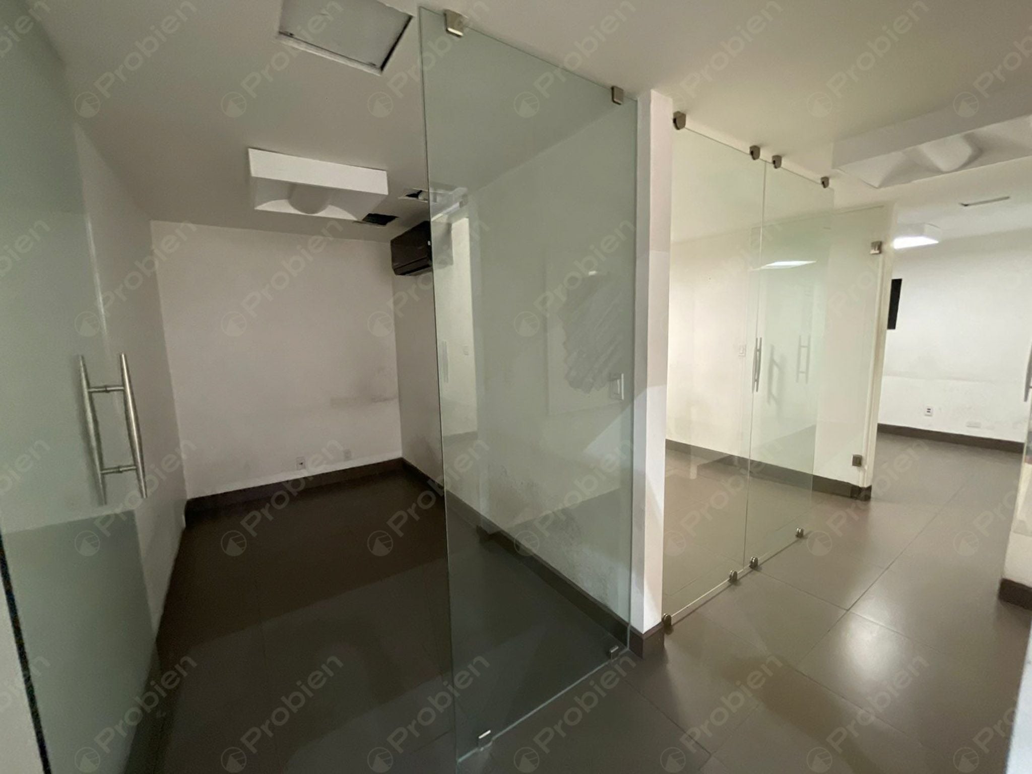 Oficina en Renta - Business Center en Zona Rio Planta Baja - Foto 12 de 12