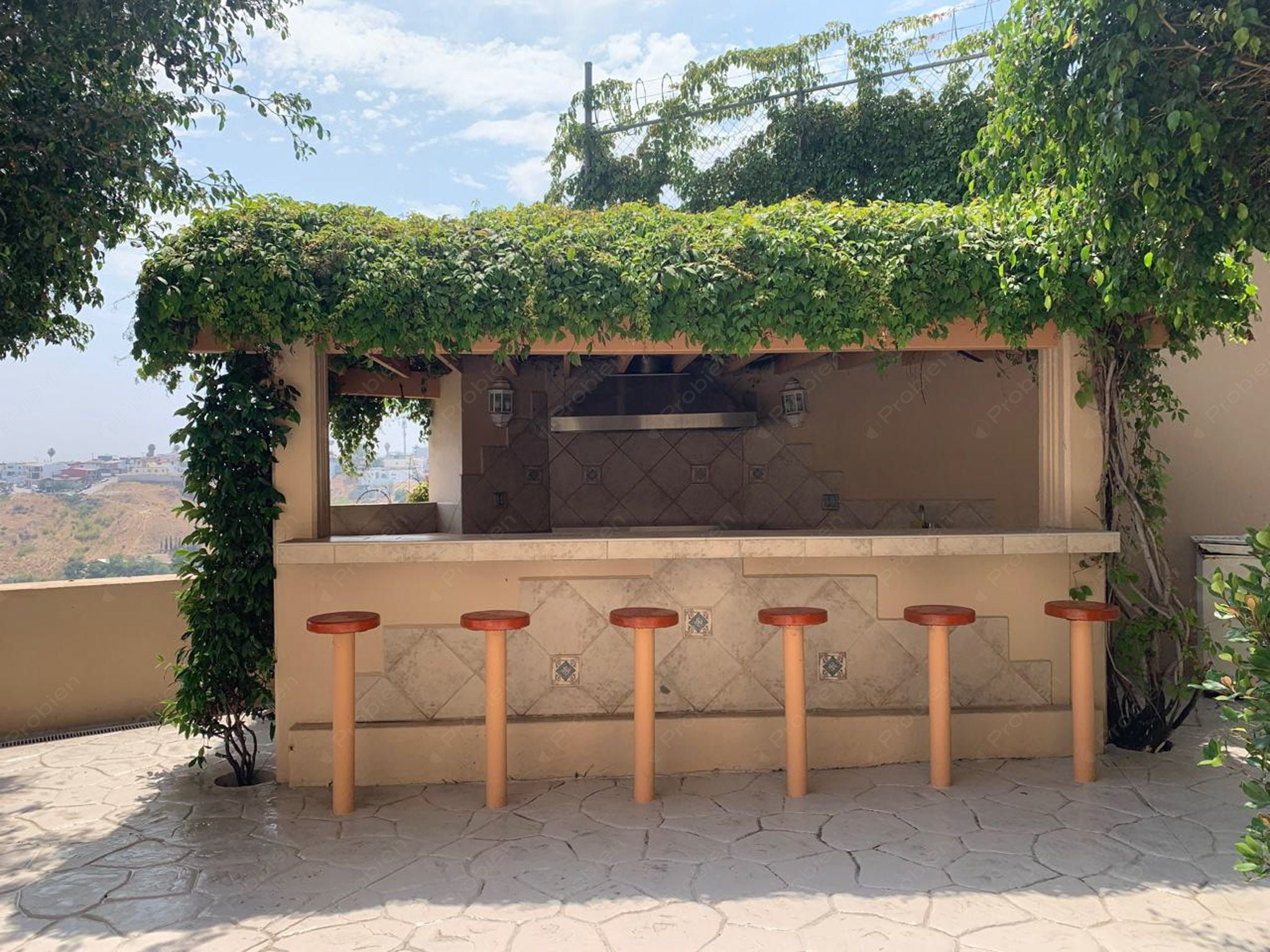 Casa en Renta / Venta en Laderas de Monterrey – 3 Niveles, Elevador y Amplio Patio con Vista - Foto 18 de 19