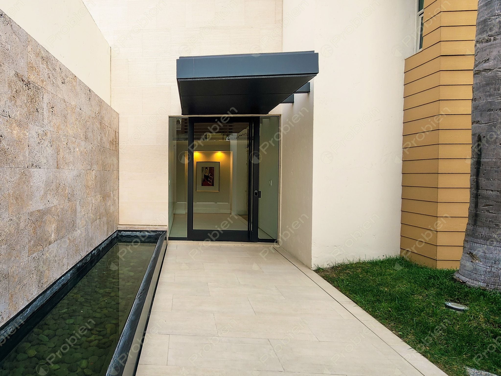 Casa en renta en Lomas de Agua Caliente, residencia de lujo con amplios espacios en Tijuana - Foto 3 de 34