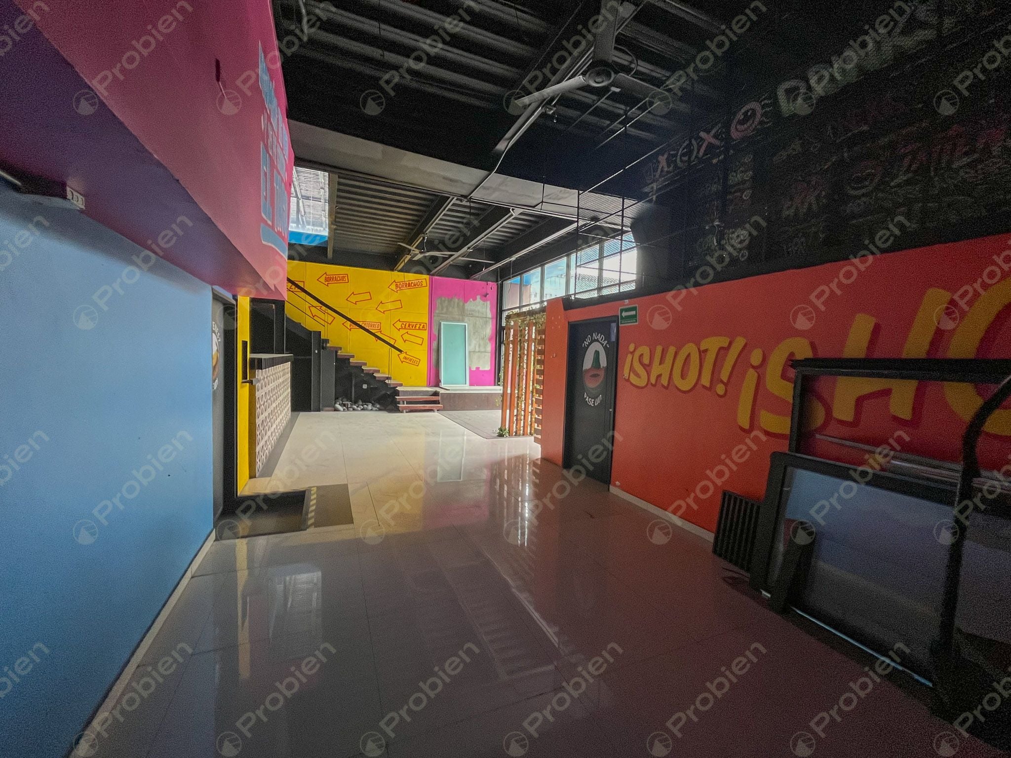 Local comercial de dos niveles en Renta - En Zona Rio - Foto 5 de 14