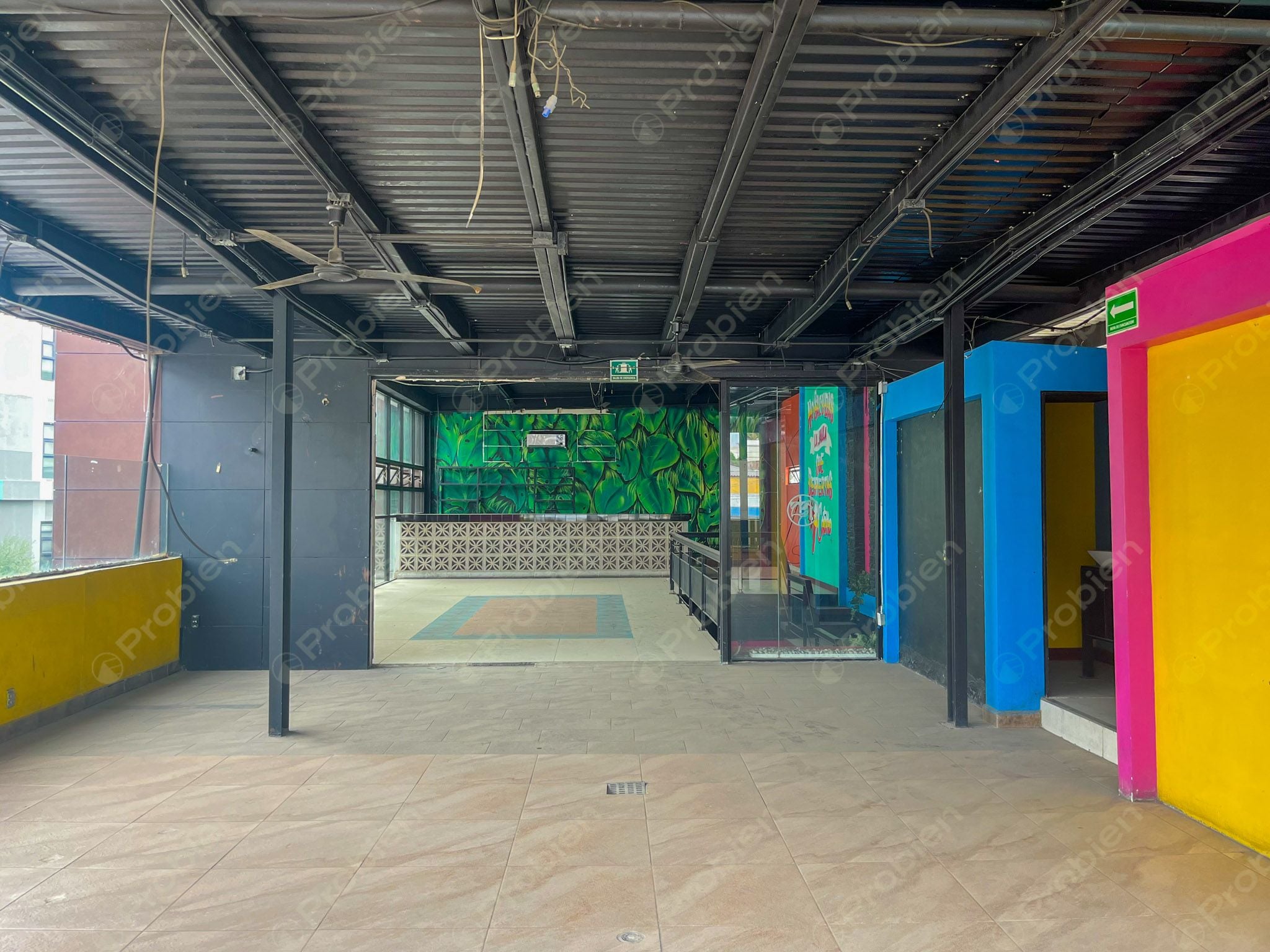 Local comercial de dos niveles en Renta - En Zona Rio - Foto 14 de 14