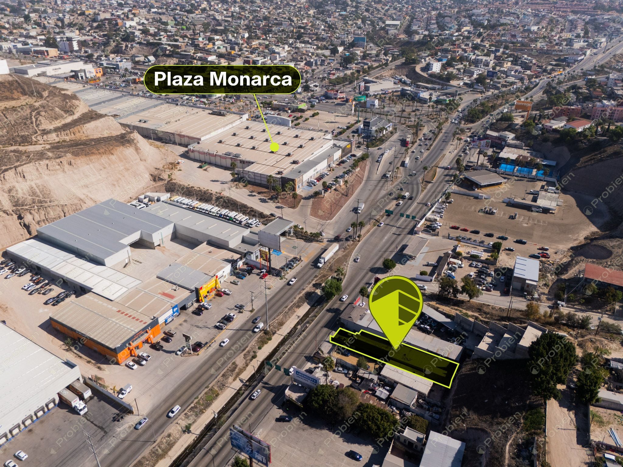 Bodega Comercial en Renta en Blvd. Clouthier – 230 m² y 6 Estacionamientos - Foto 2 de 11