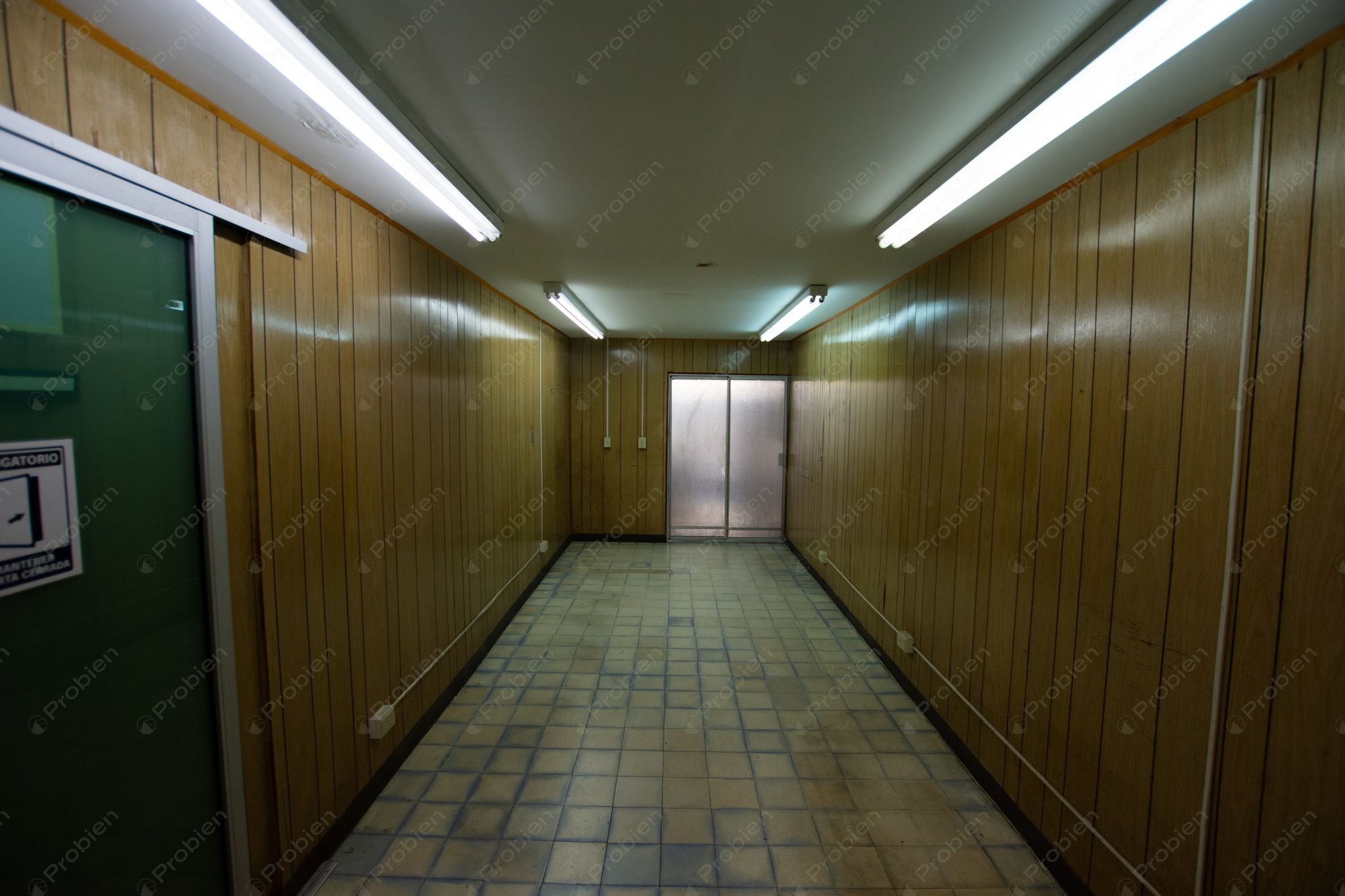 Local comercial en renta sobre Blvd. Agua Caliente, Tijuana, con amplio frente - Foto 8 de 13