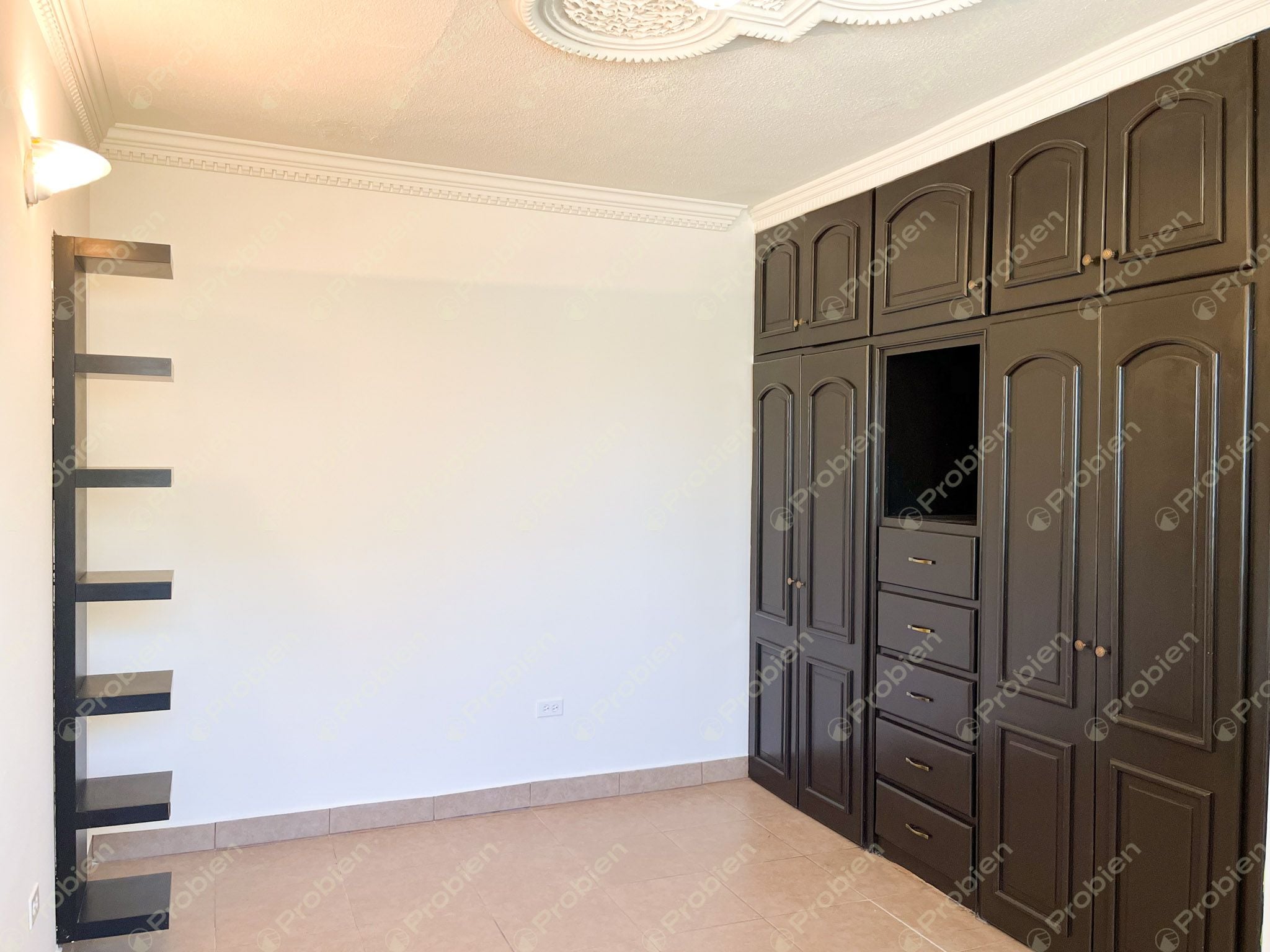 Casa en Renta en Playas de Tijuana Sección El Dorado con Paneles Solares y 4 Recámaras - Foto 10 de 15