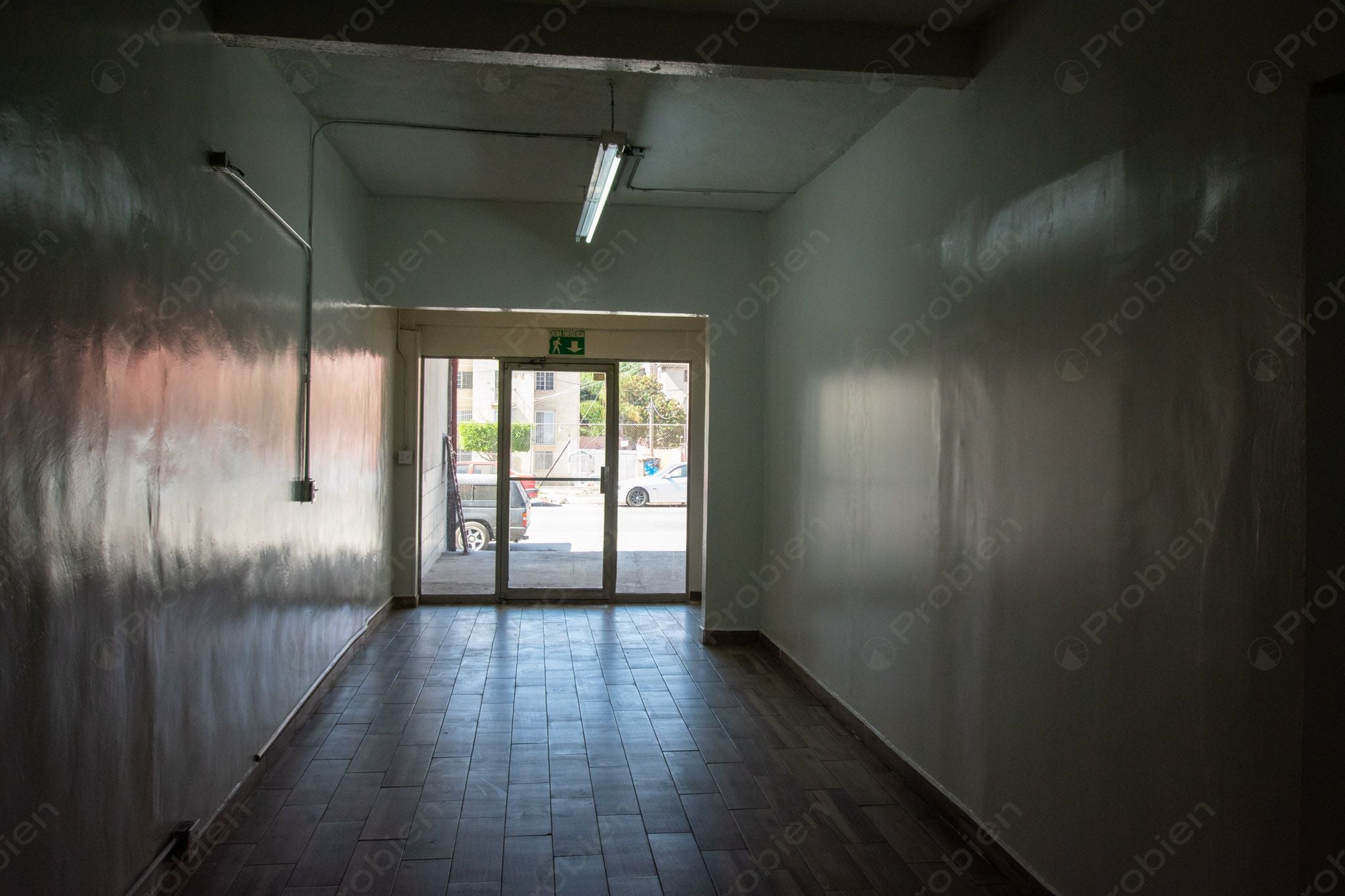 Bodega / Local en Renta sobre Vialidad Principal en Otay – 400 m² con Gran Potencial Comercial - Foto 6 de 16