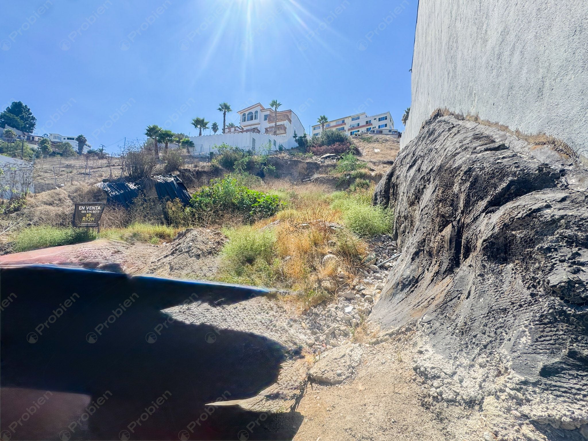 Terreno con vista espectacular en Venta = Ideal para departamentos en Cubillas Sur - Foto 2 de 2