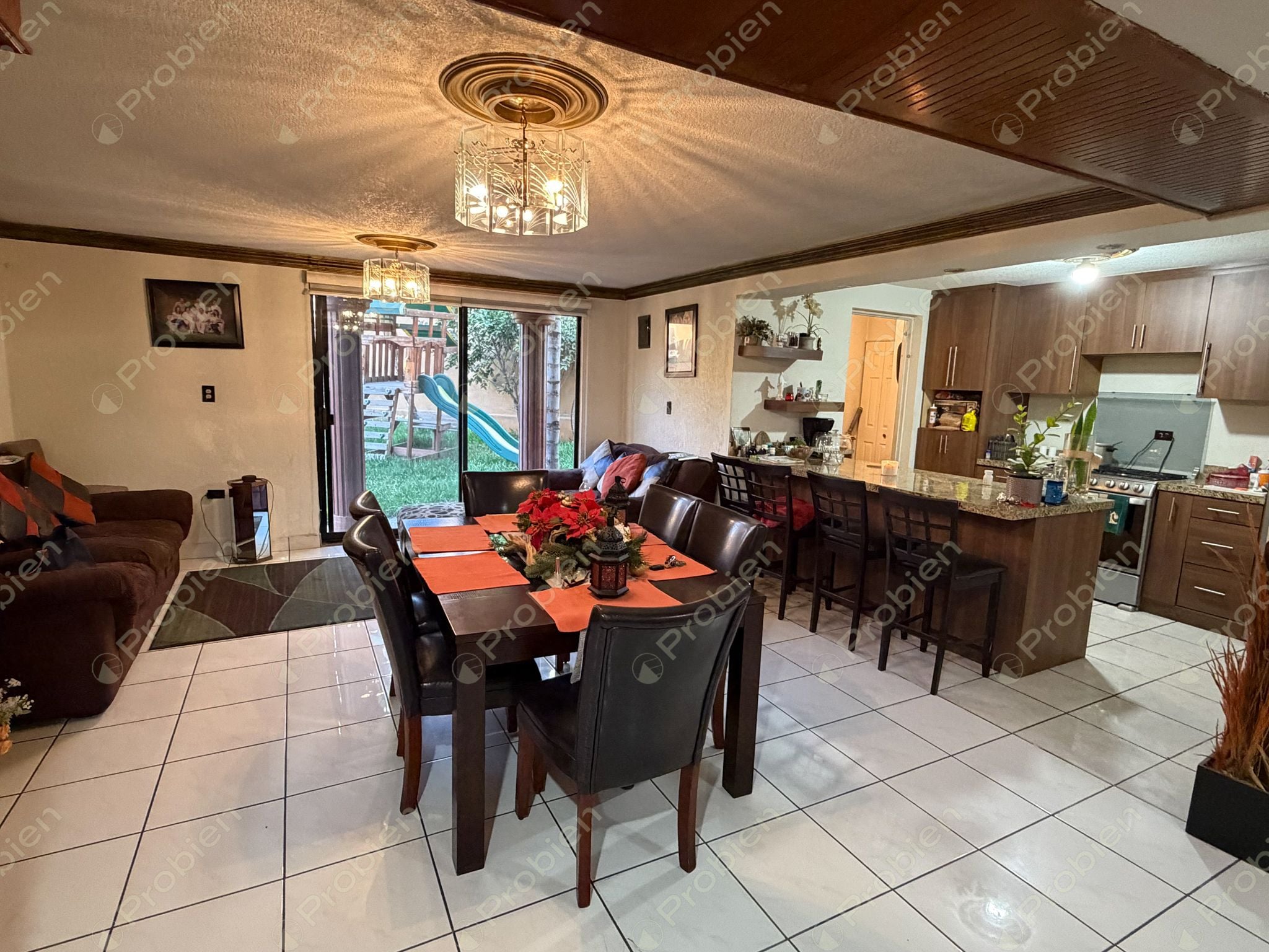 Casa en Venta en Las Torres Parte Baja | Amplia Residencia con Potencial Comercial - Foto 5 de 26