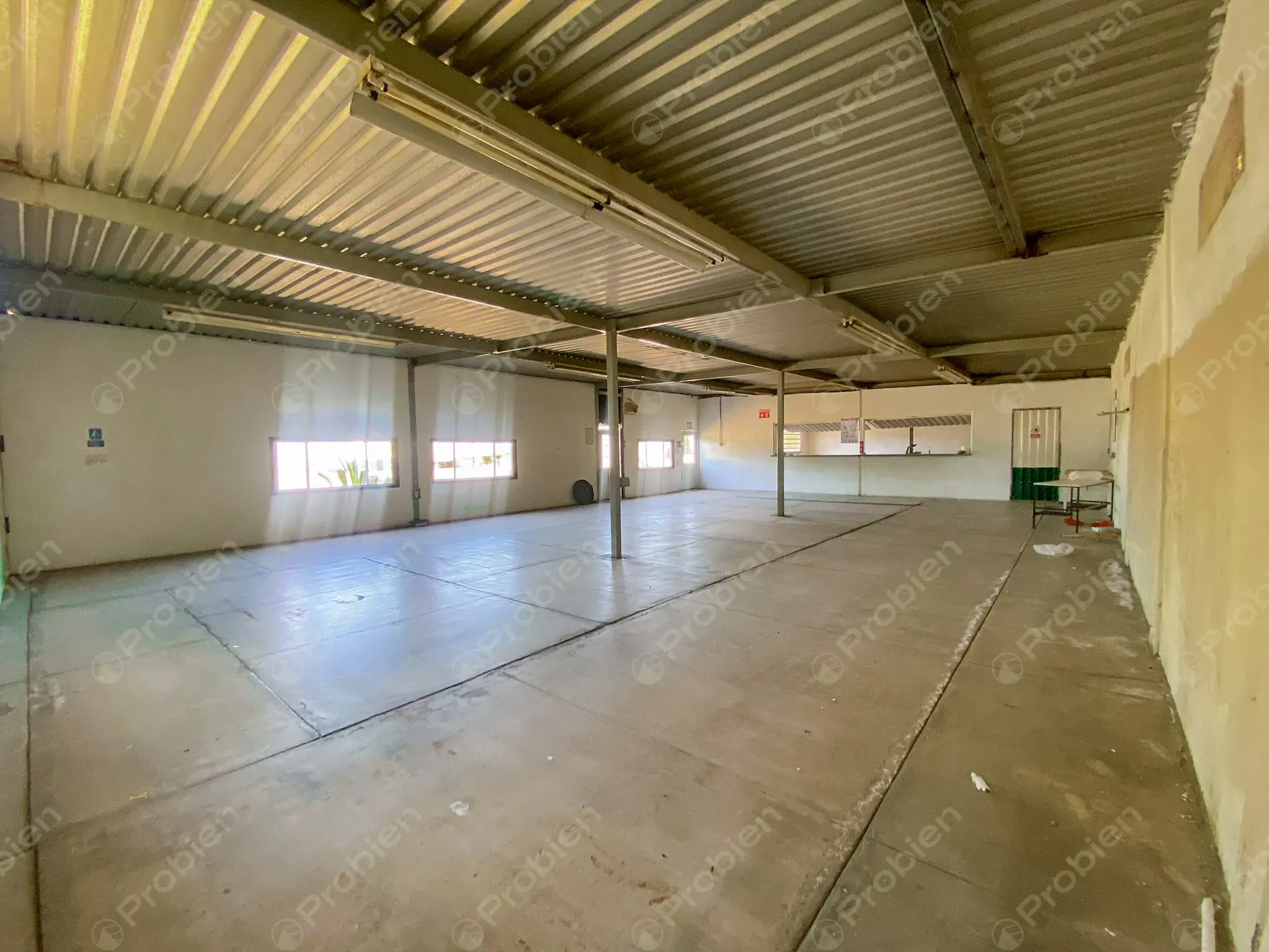 Bodega en Venta - En Valle de las Palmas - Foto 3 de 27