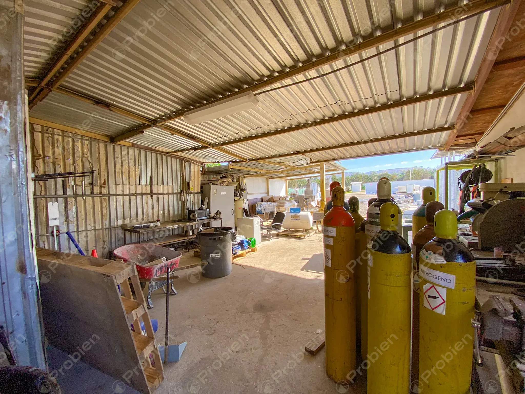 Bodega en Venta - En Valle de las Palmas - Foto 25 de 27