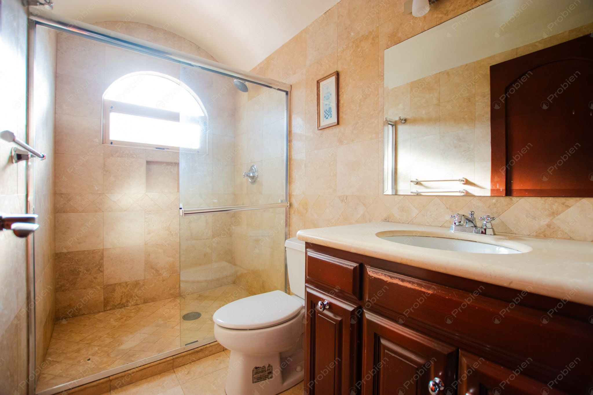 Casa en Venta en Puerta de Hierro – Estilo Californiano en Privada Exclusiva - Foto 11 de 27