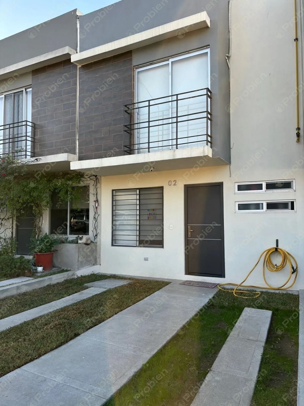 Casa en Venta en Privada Rioja, Colinas de California – 3 Niveles con Terrazas y Amenidades - Foto 4 de 15