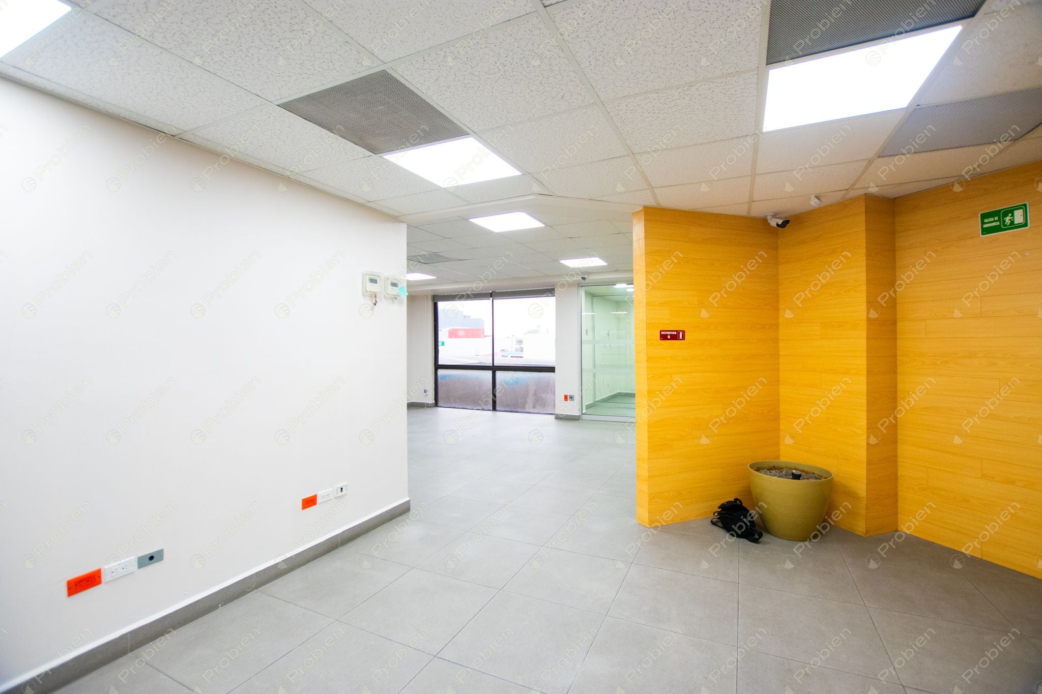 Oficina en venta en Zona Río, Tijuana, sobre Av. Luis Cabrera - Foto 7 de 20