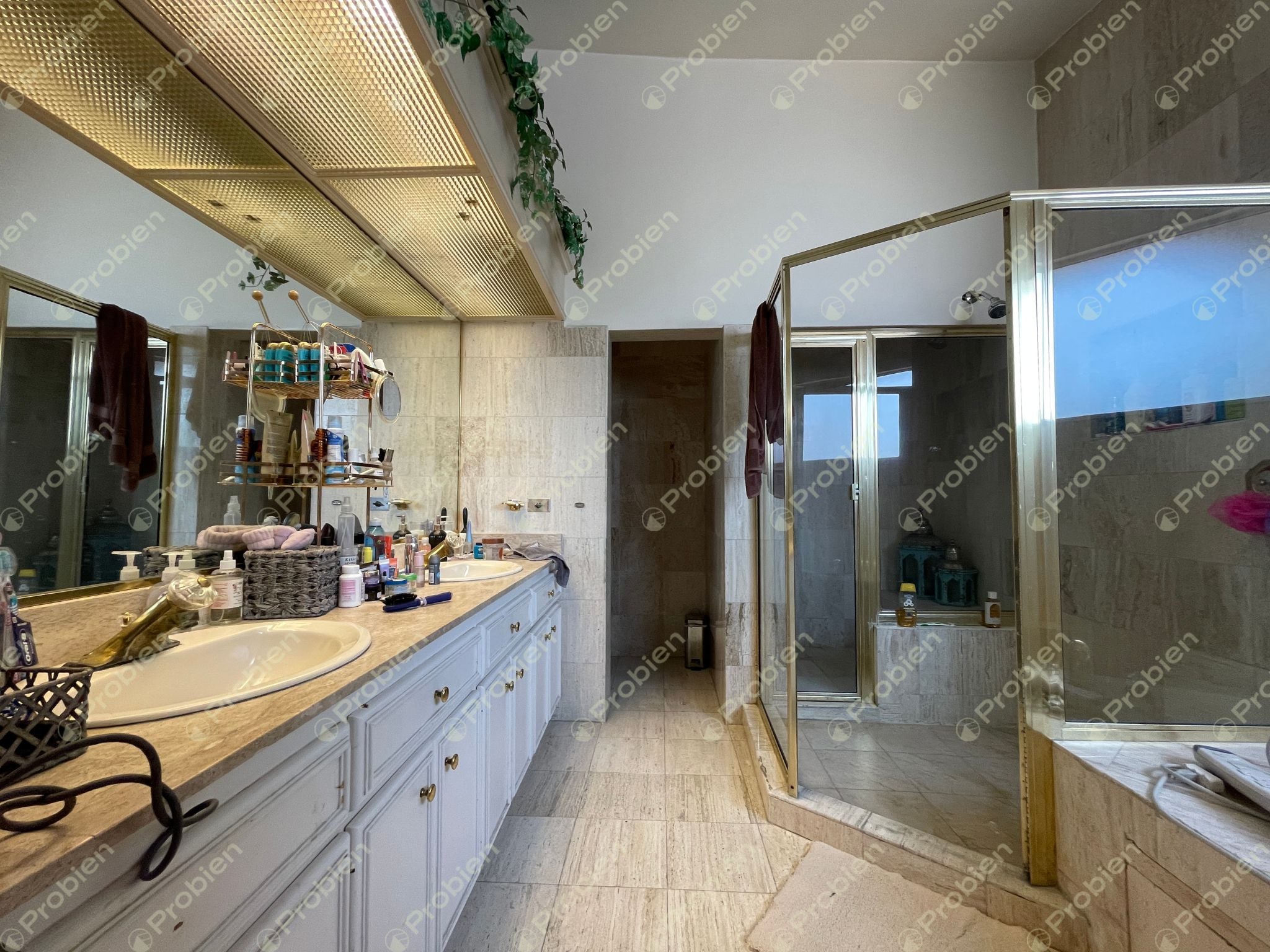 Casa en Venta en Boulevard Las Américas | Amplios Espacios para Remodelar a tu Gusto - Foto 12 de 17