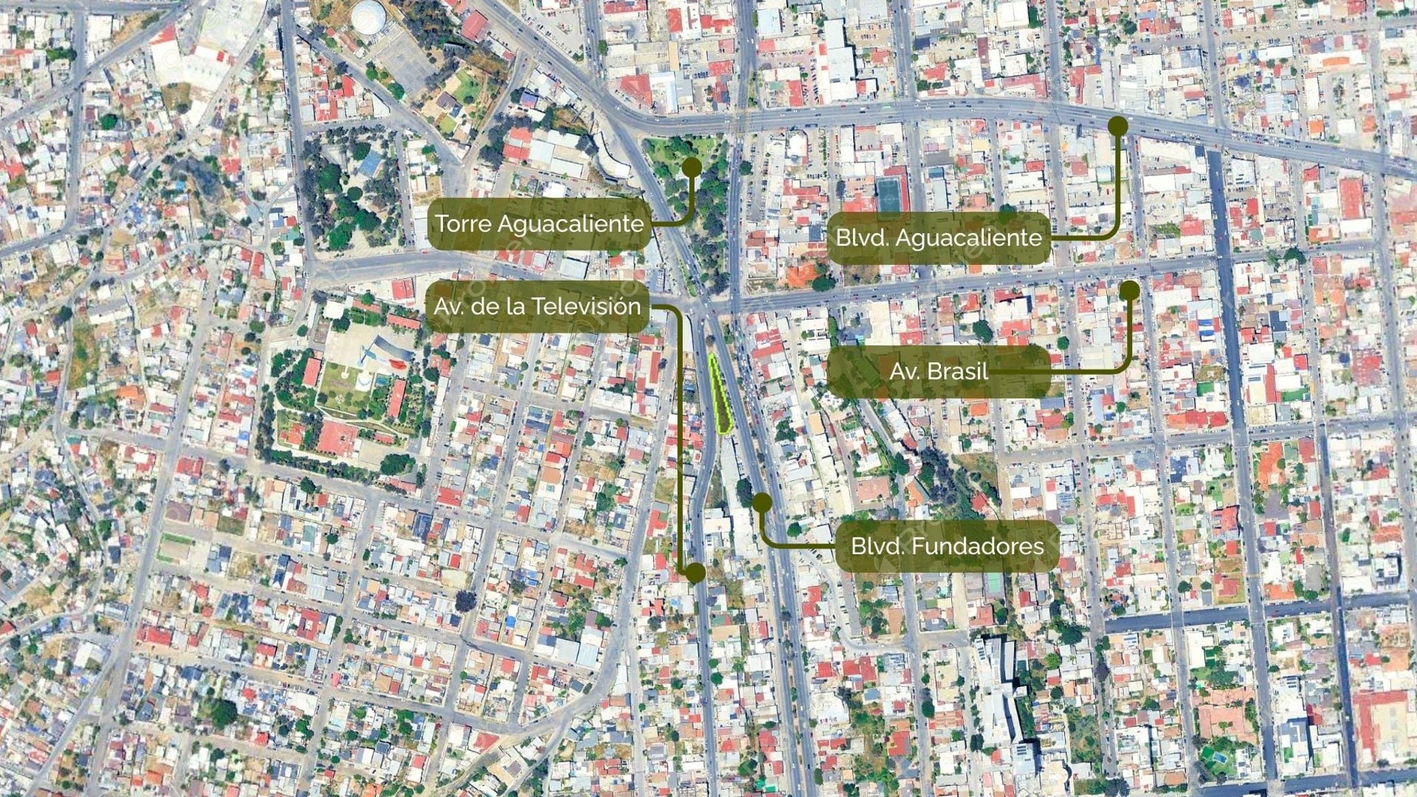 Terreno en venta y renta con doble frente comercial en Blvd Fundadores y Av. de la Televisión de 766 m² - Foto 1 de 6