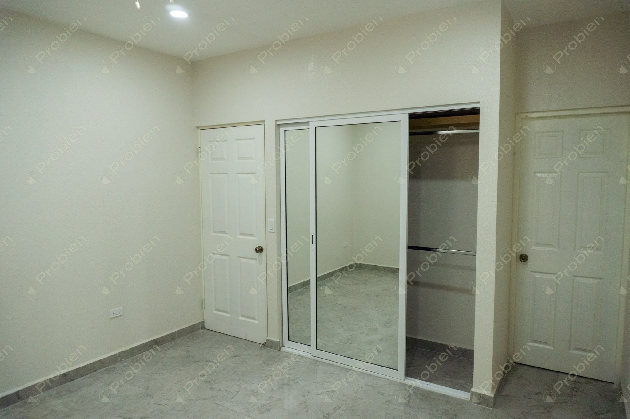 Casa en venta de 4 recámaras y 3 niveles en Terrazas de la Presa - Foto 21 de 54