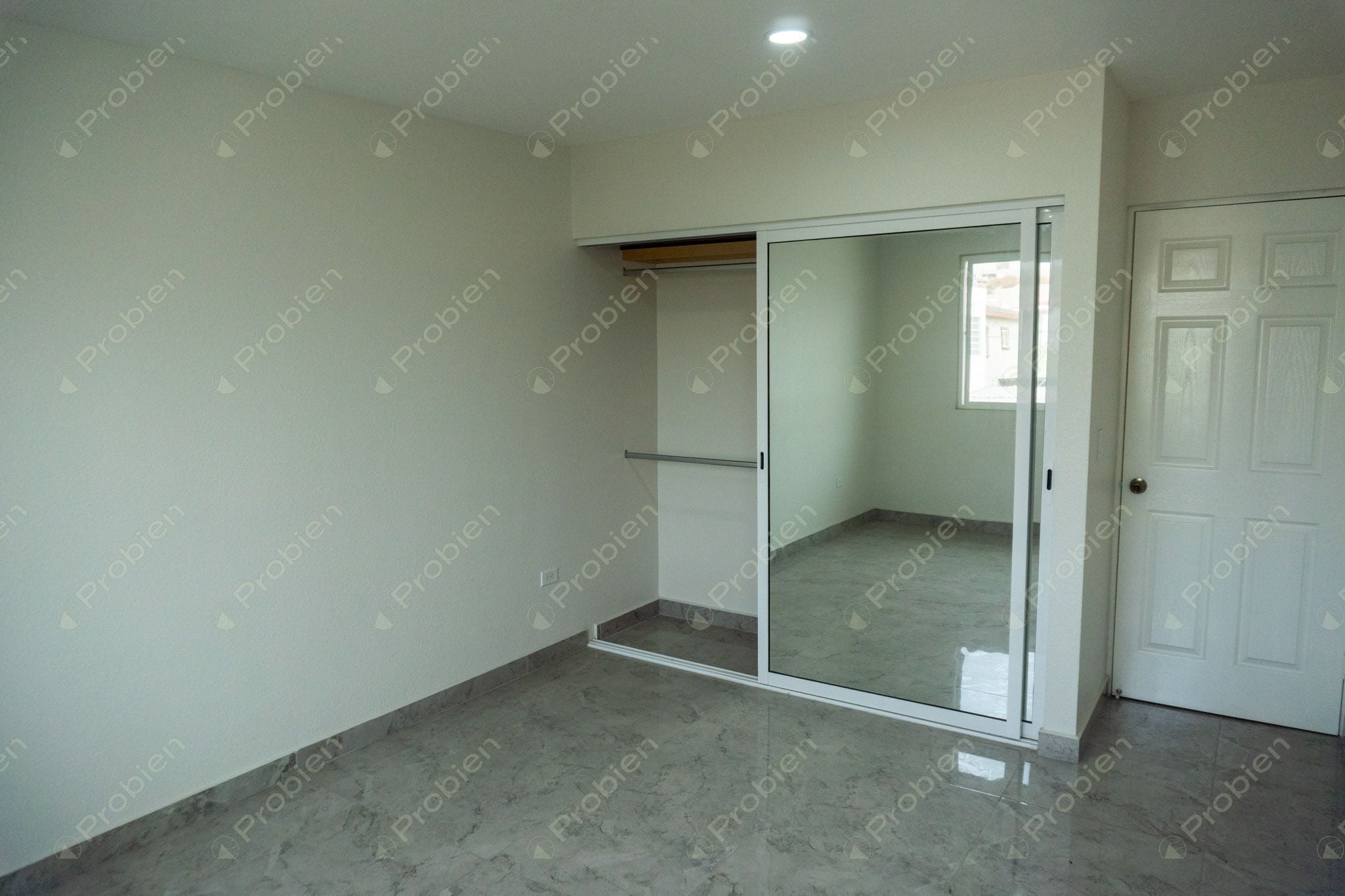Casa en venta de 4 recámaras y 3 niveles en Terrazas de la Presa - Foto 24 de 54