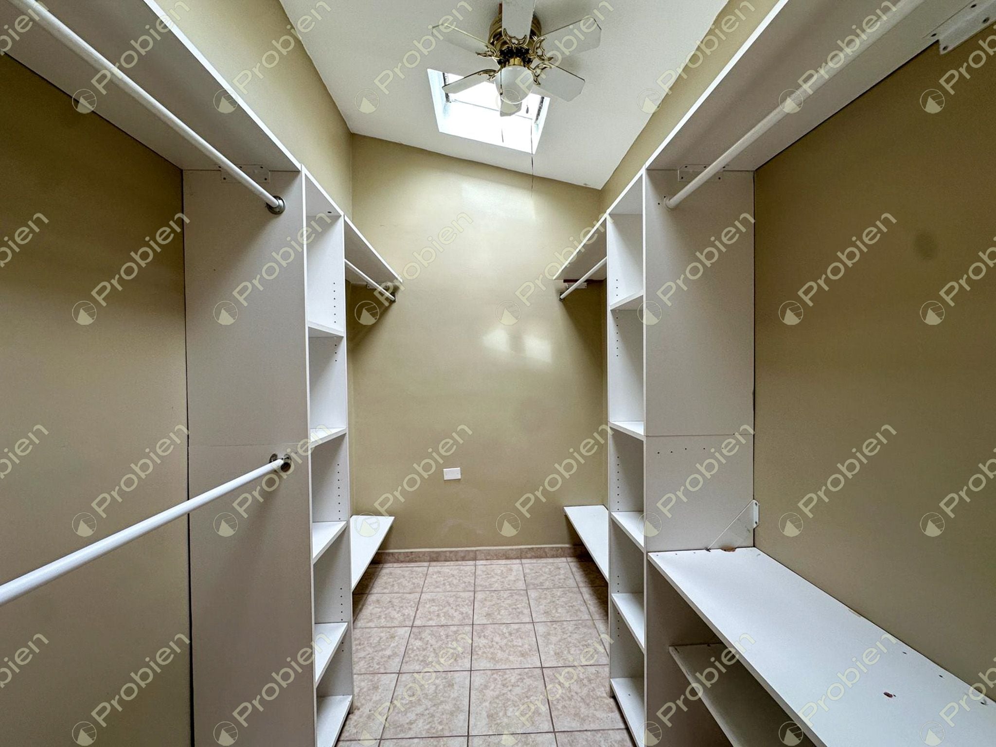 Casa en Venta en Isla Coronado, Playas de Tijuana – Ubicación Privilegiada Cerca del Mar - Foto 13 de 24