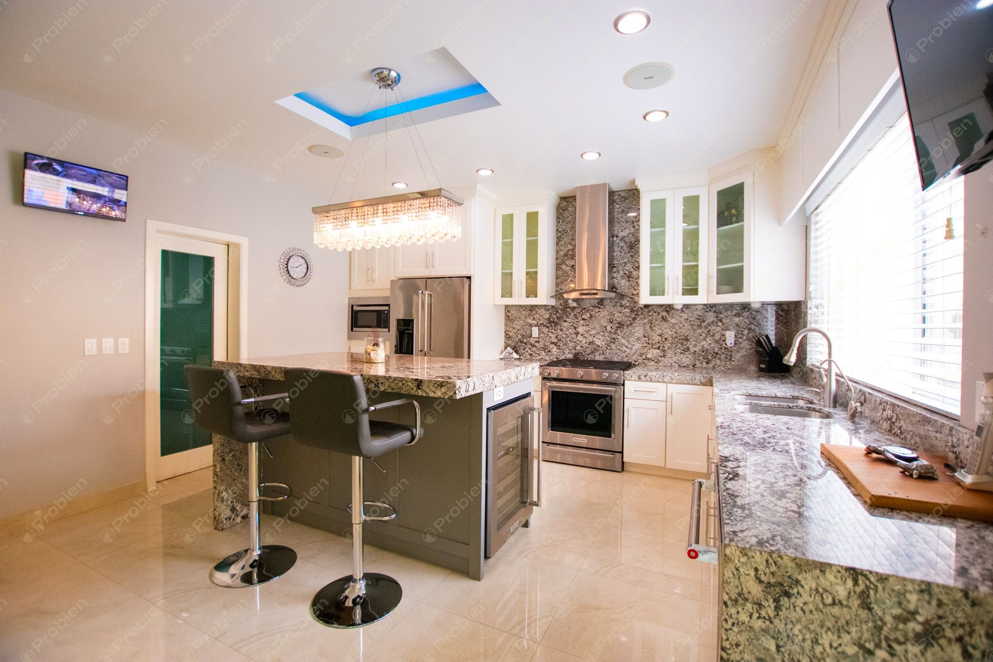 Casa de Lujo en Venta en San Marino – Vista al Mar, Elevador y Acabados Premium - Foto 12 de 36