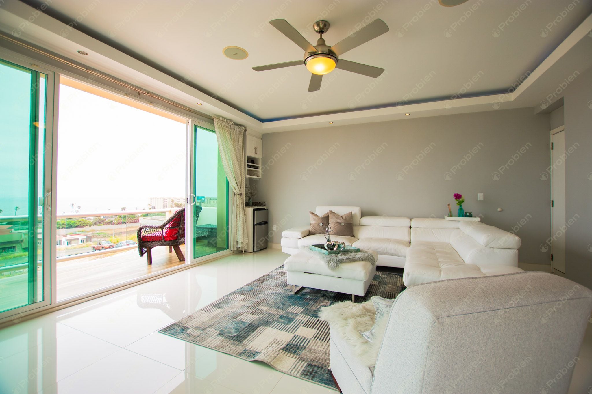 Casa de Lujo en Venta en San Marino – Vista al Mar, Elevador y Acabados Premium - Foto 22 de 36