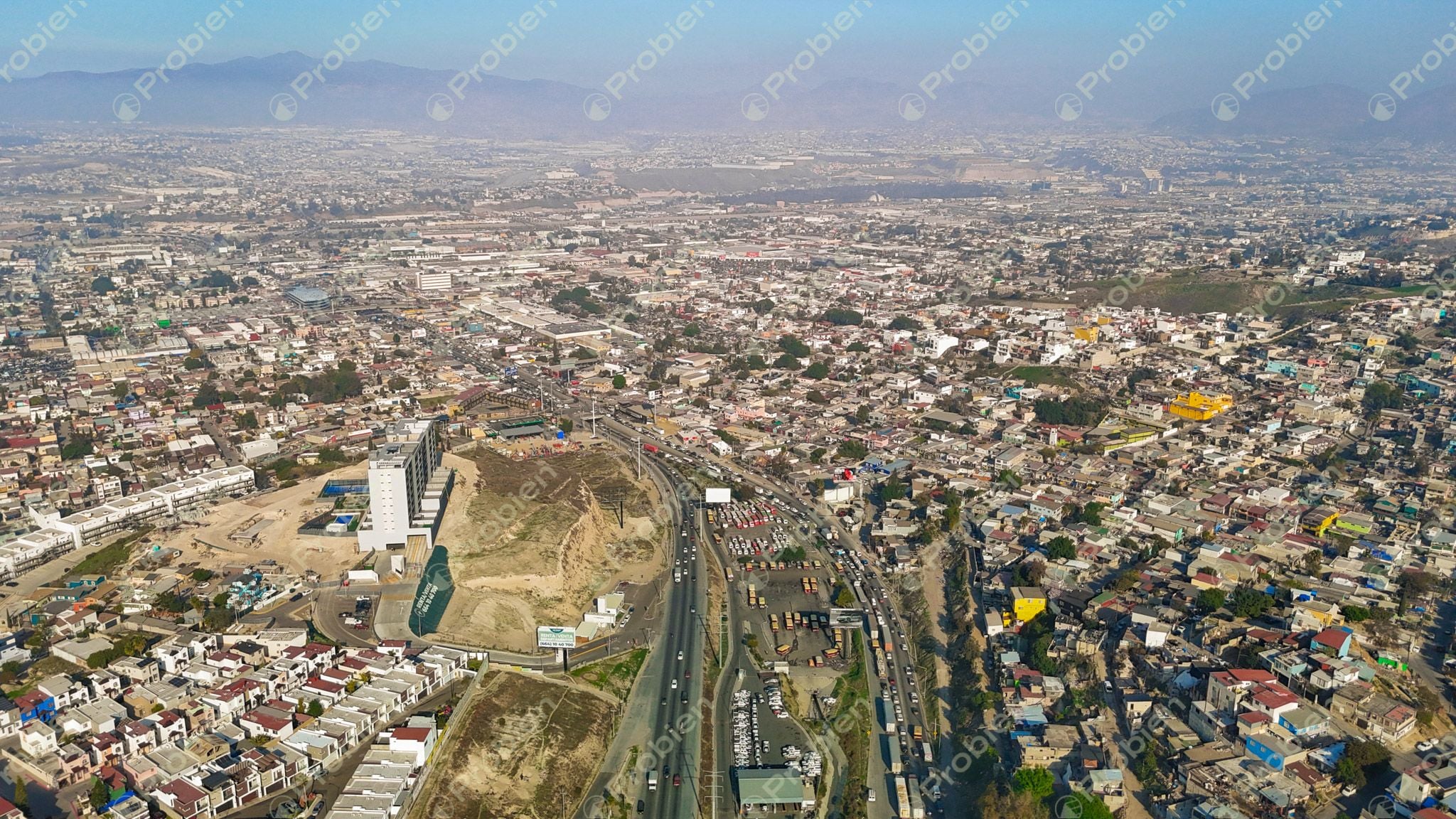 Terreno en Venta en Libramiento Sur - 1.1 ha con Potencial Residencial y Comercial - Foto 9 de 24