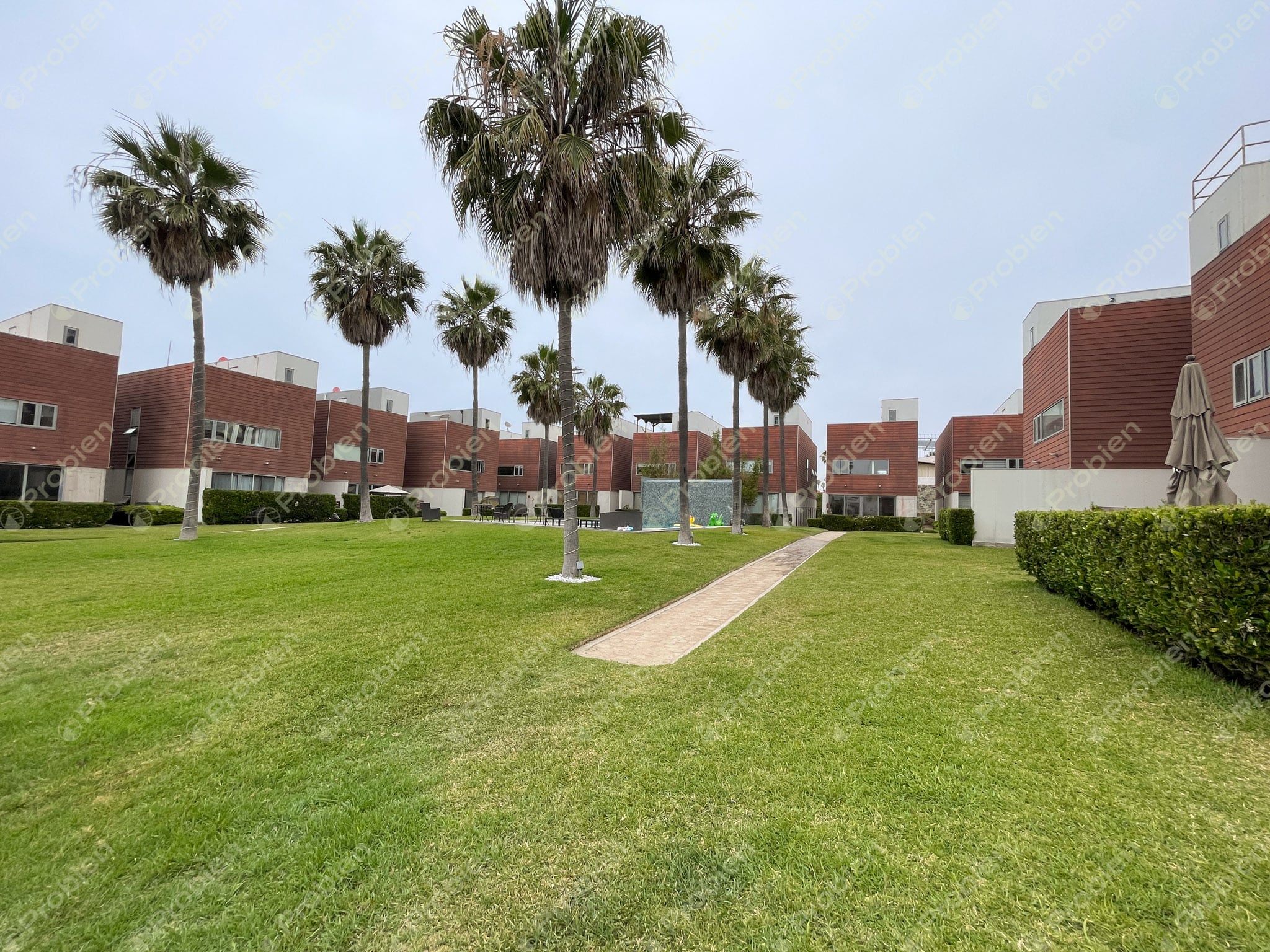 Hermoso Townhouse en Renta / Venta en The Park at Malibú con Vista al Mar desde el Roof Deck - Foto 2 de 29