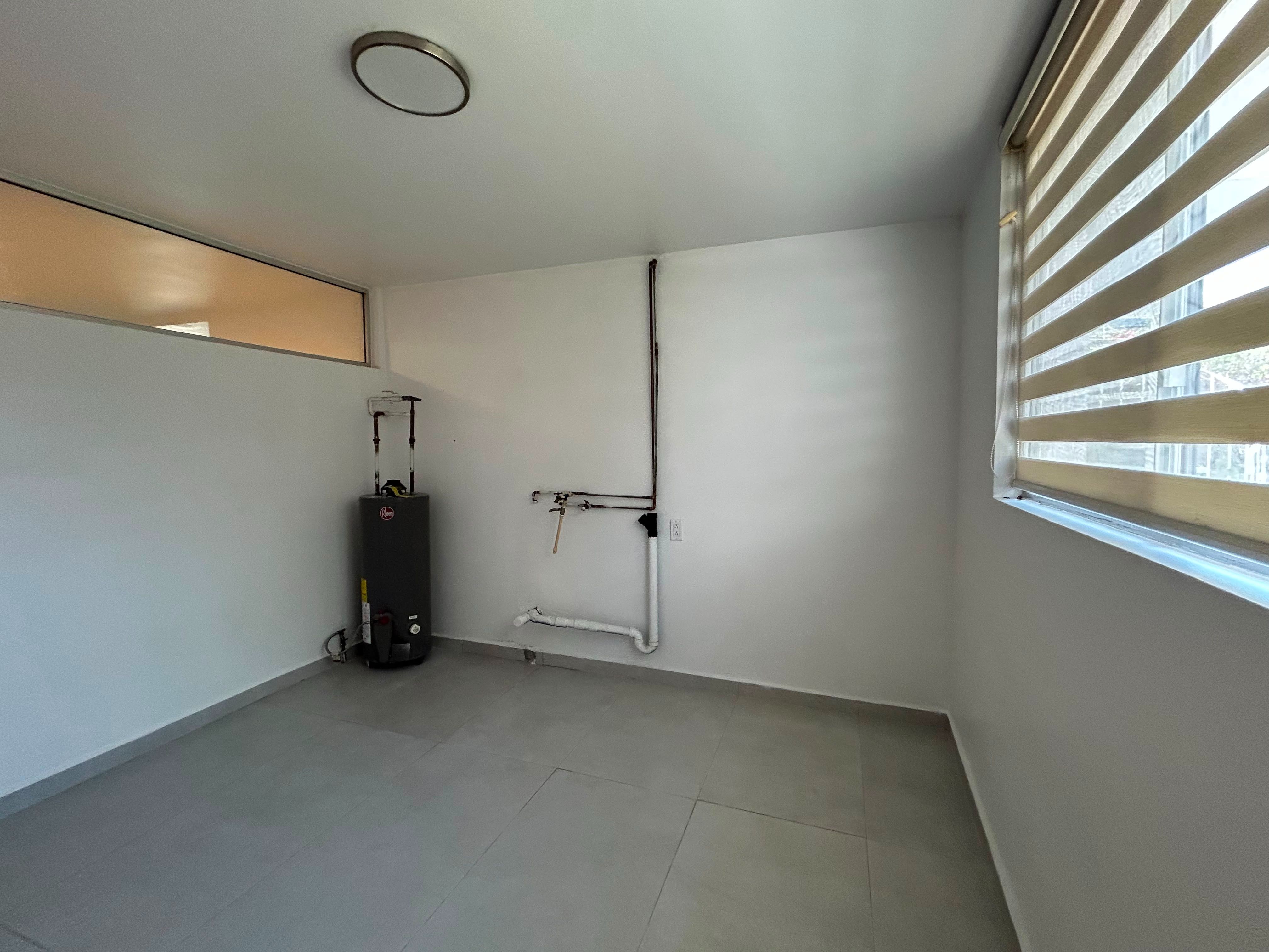 Departamento Dúplex en Renta en Hipódromo, 3 Recámaras con Chimenea y Cochera para 2 Autos - Foto 13 de 16