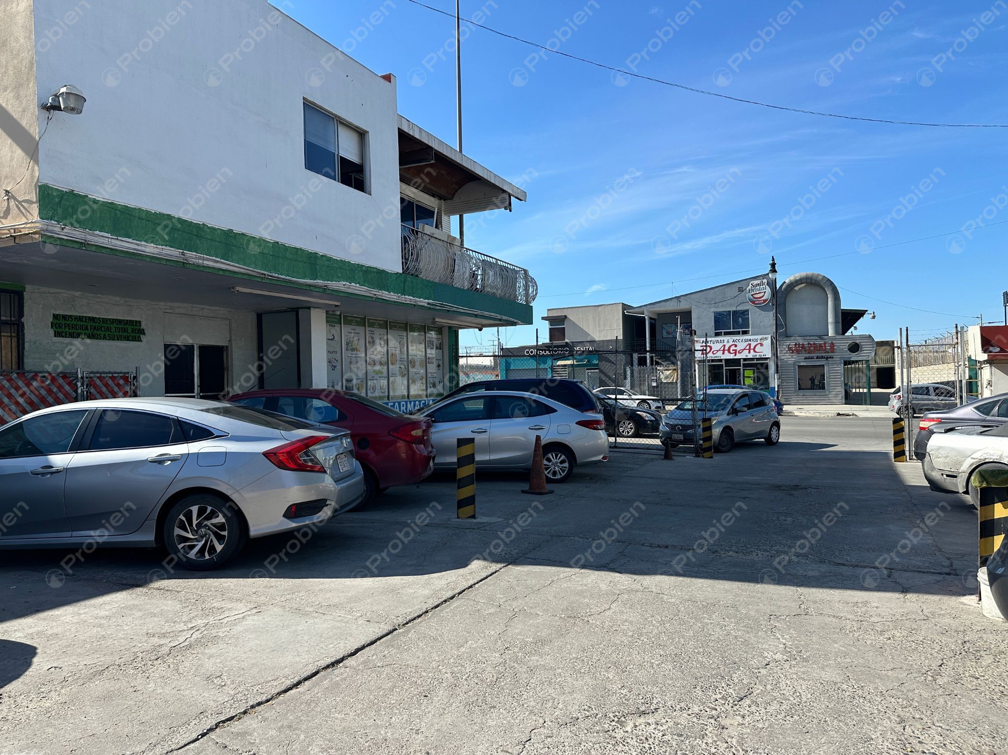 Local comercial en renta en Zona Centro Tijuana sobre Calle Segunda en plaza comercial - Foto 10 de 11