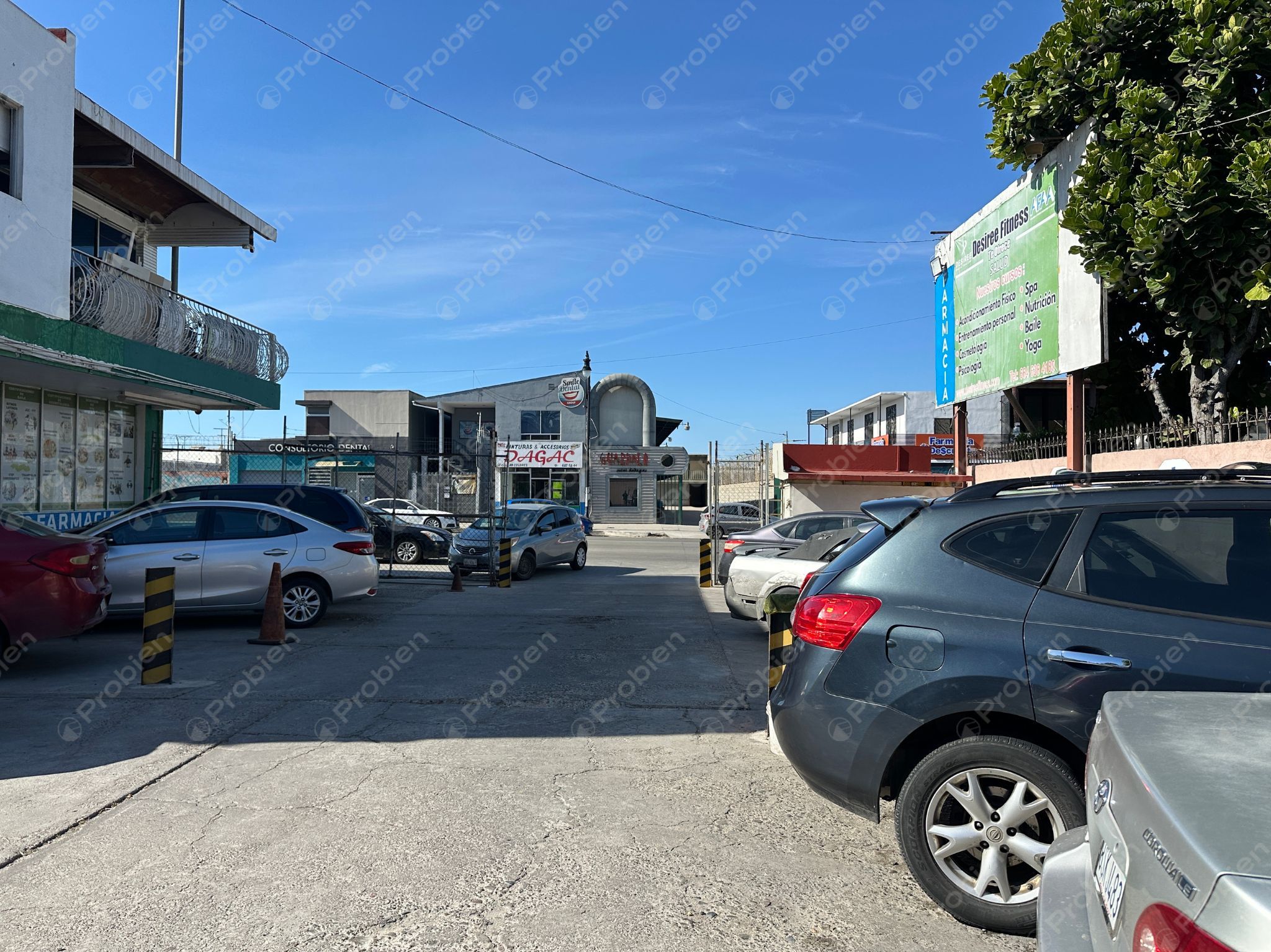 Local comercial en renta en Zona Centro Tijuana sobre Calle Segunda en plaza comercial - Foto 11 de 11