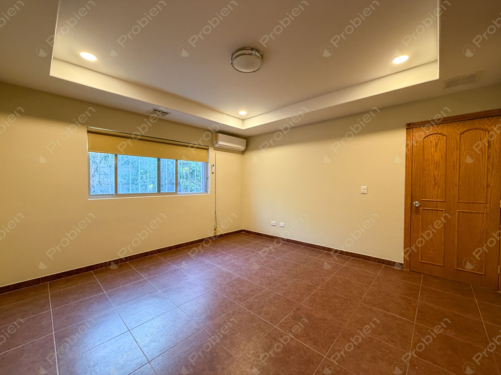 Casa en renta en Puerta de Hierro con 4 recámaras y amplio patio en Tijuana - Foto 20 de 27