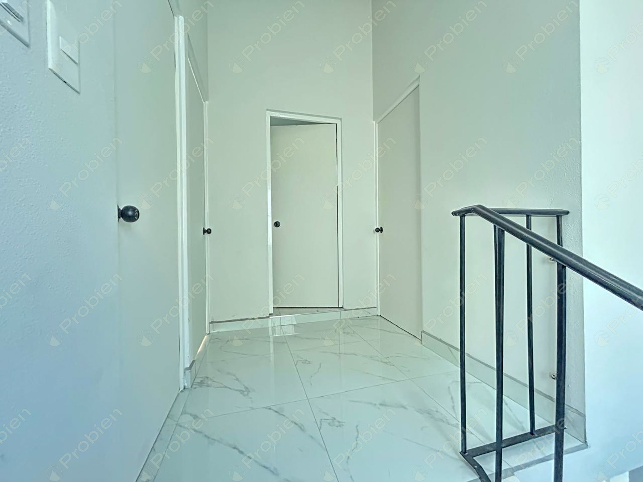 Casa en renta en Urbi Quinta Versalles en privada con 4 recámaras y seguridad - Foto 11 de 15