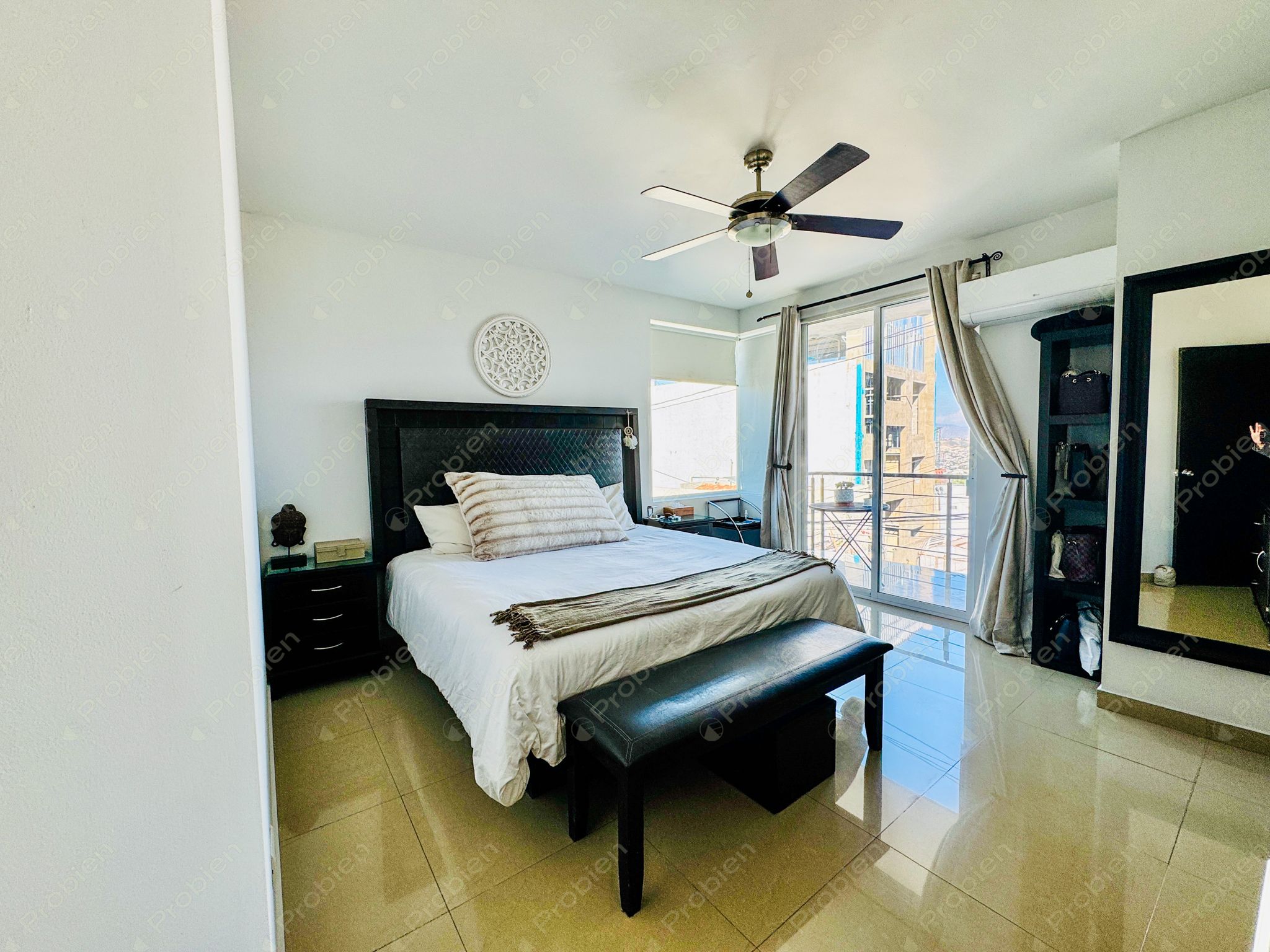 Casa en venta en Cubillas, privada de 3 niveles con terraza y vista a la ciudad - Foto 7 de 19