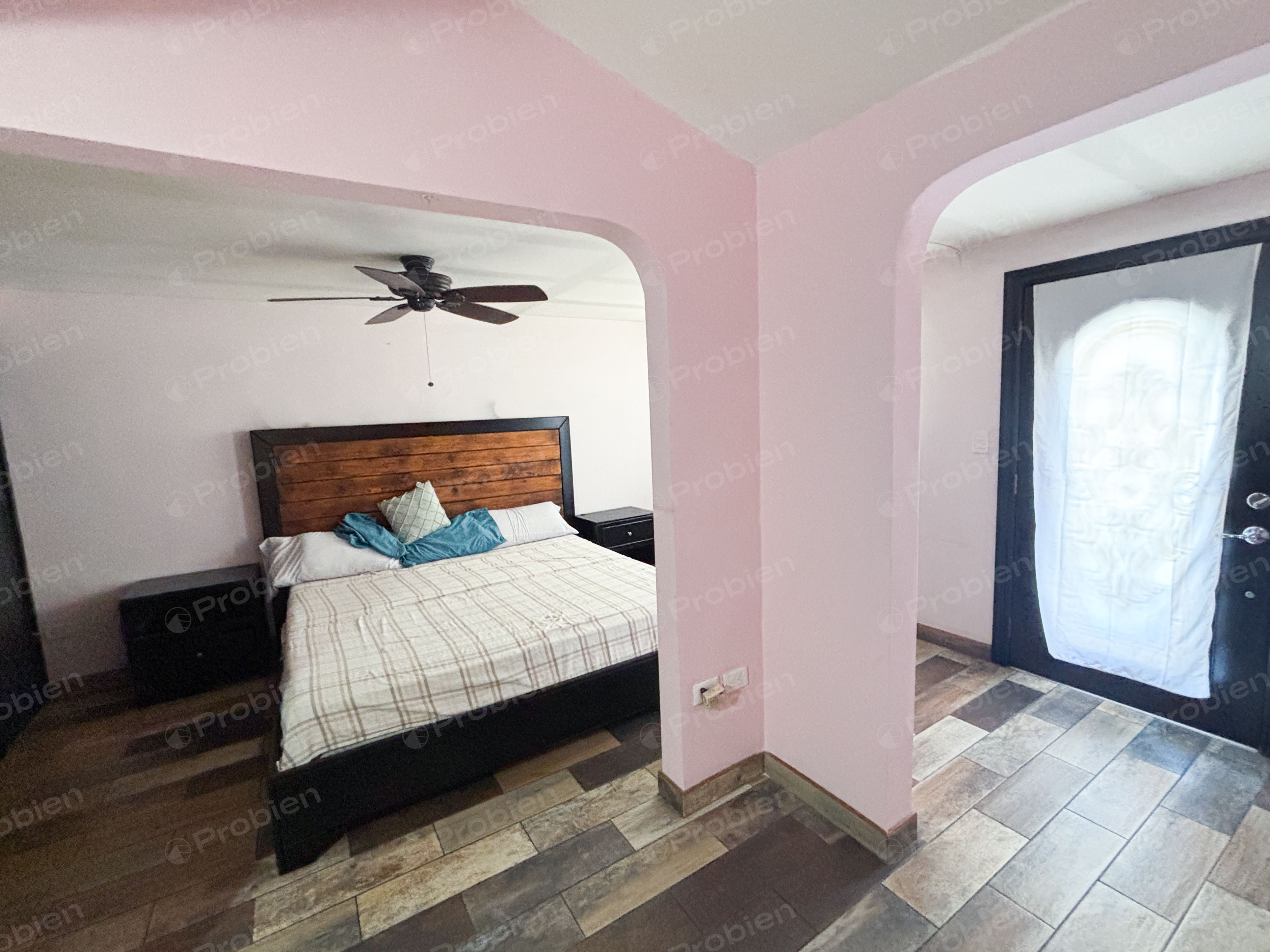 Casa en renta en Privada La Encantada Tijuana con rooftop y 5 recámaras - Foto 10 de 17