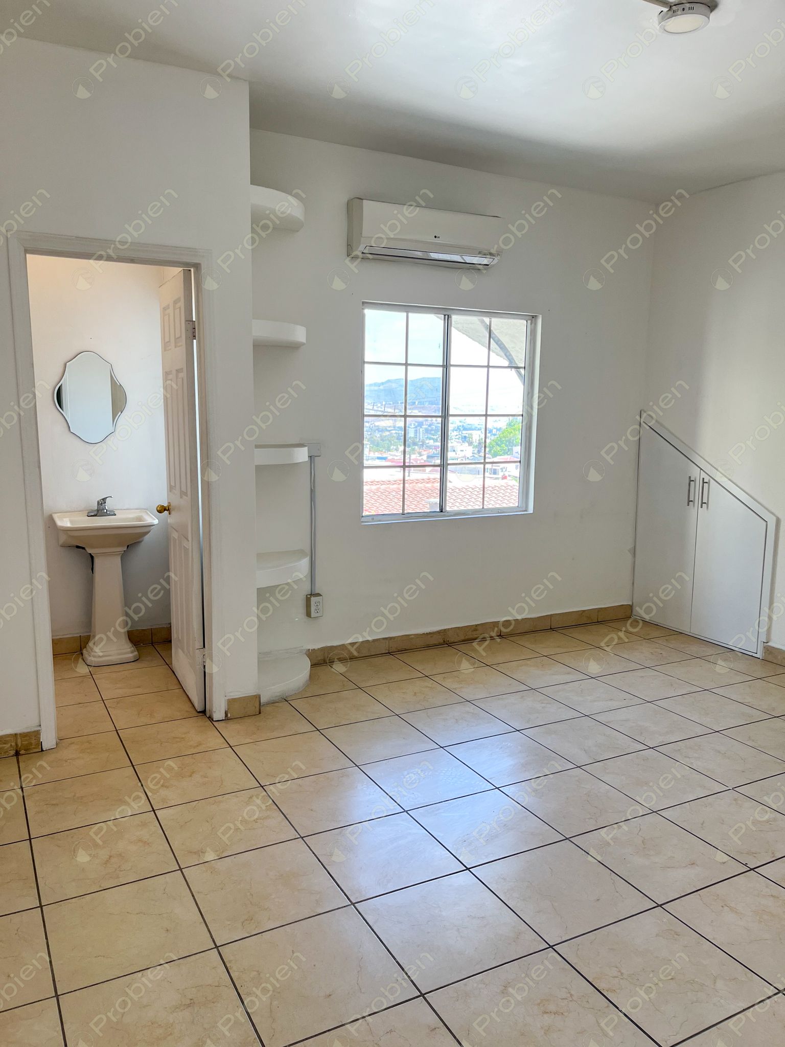 Departamento en renta en Lomas Hipódromo Tijuana con terraza y 4 recámaras - Foto 10 de 16