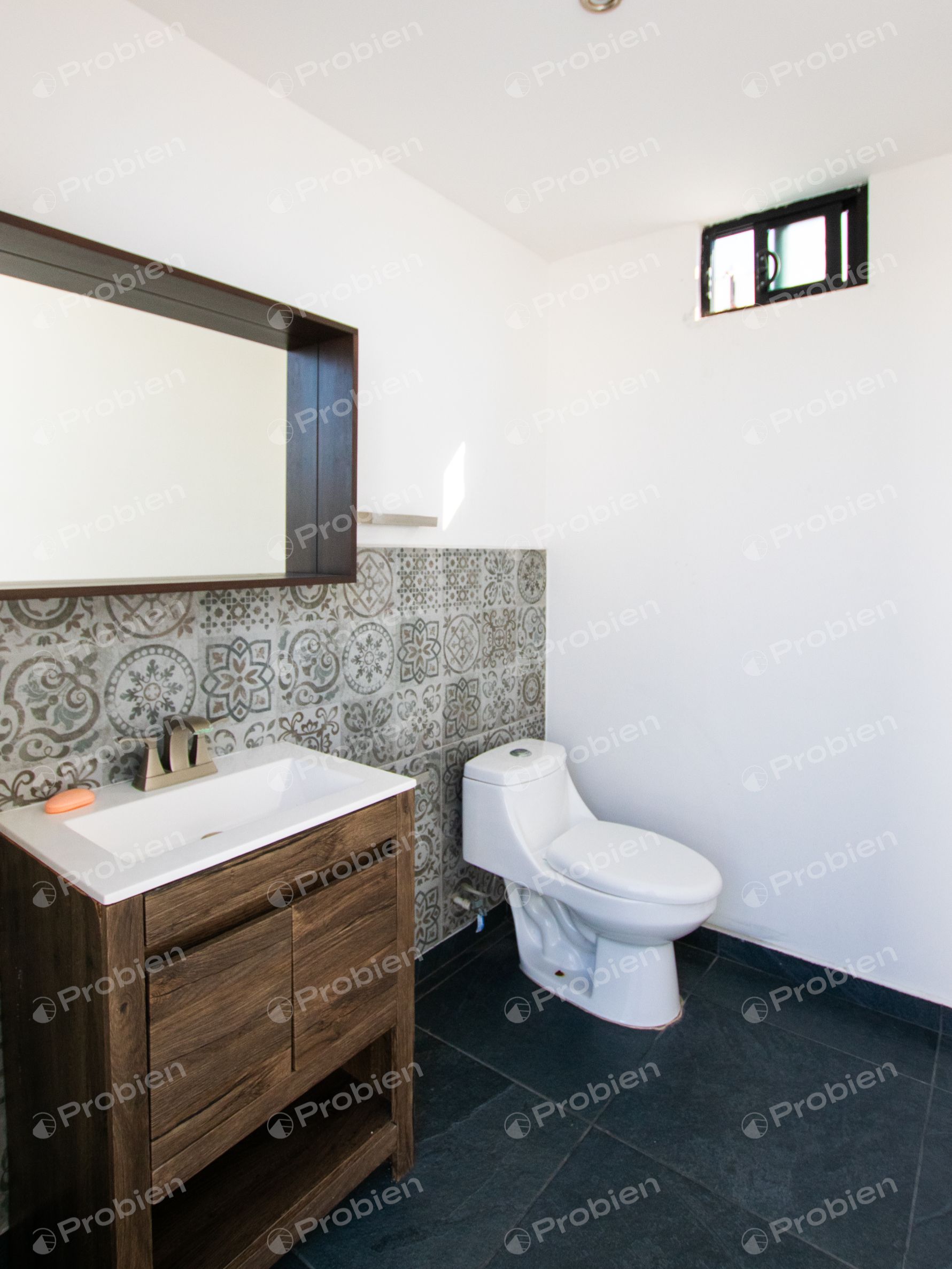 Casa en Venta en Ermita Sur | 3 Recámaras, Área Flex, Terraza y Vistas a la Ciudad - Foto 22 de 31