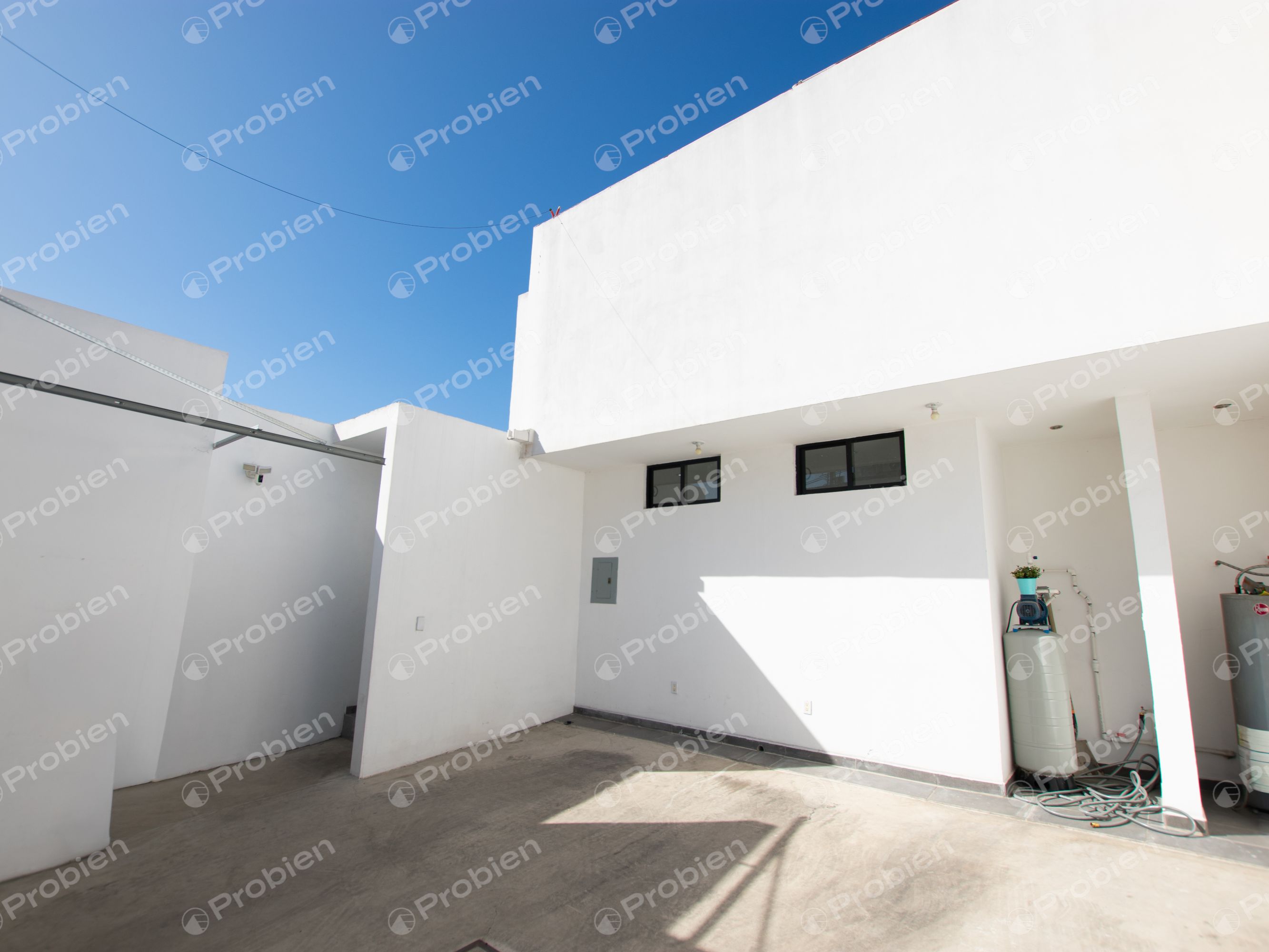 Casa en Venta en Ermita Sur | 3 Recámaras, Área Flex, Terraza y Vistas a la Ciudad - Foto 27 de 31