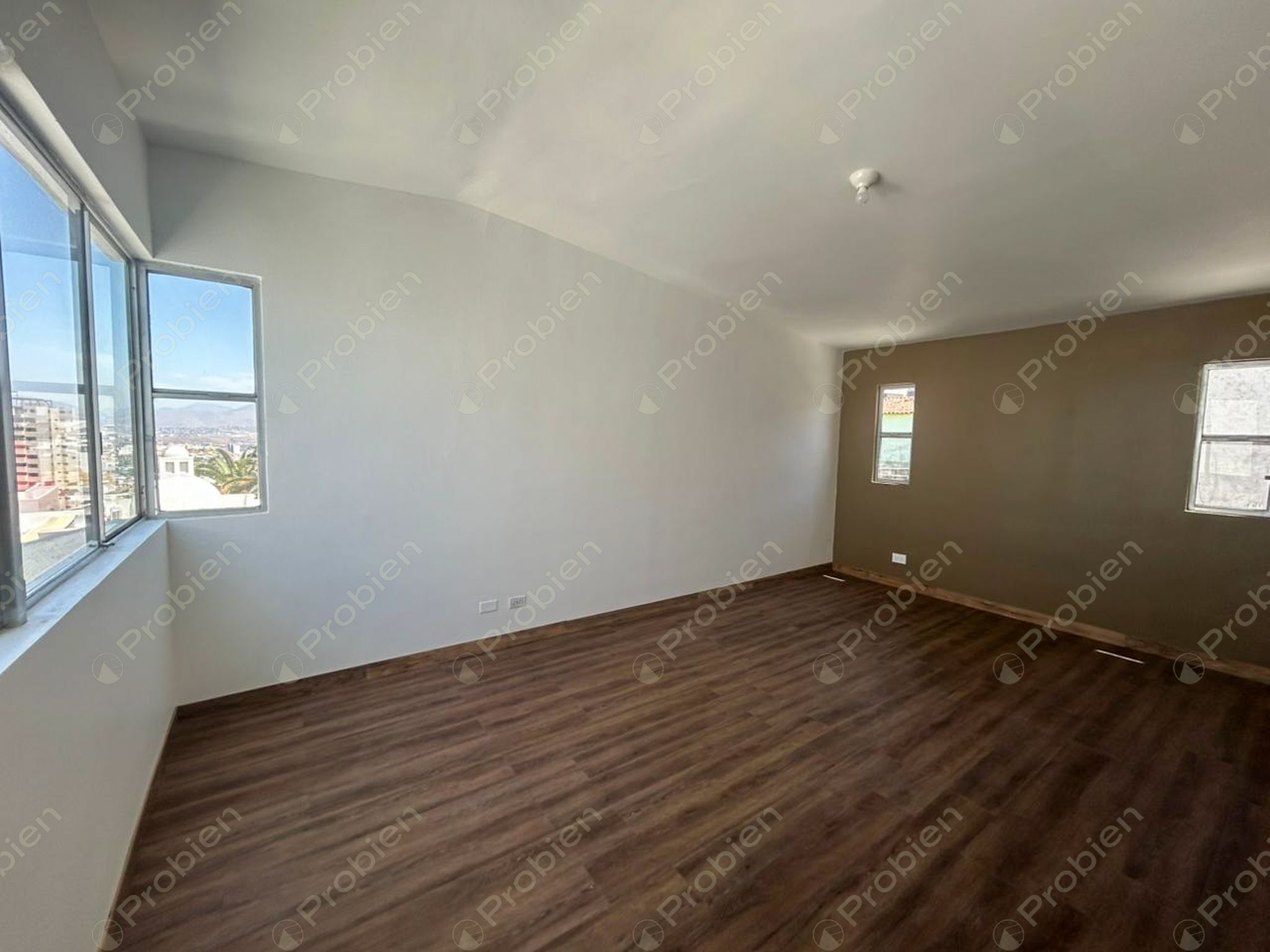 Casa en venta en Colinas de Agua Caliente en Tijuana con amplio terreno y alta plusvalía - Foto 14 de 15